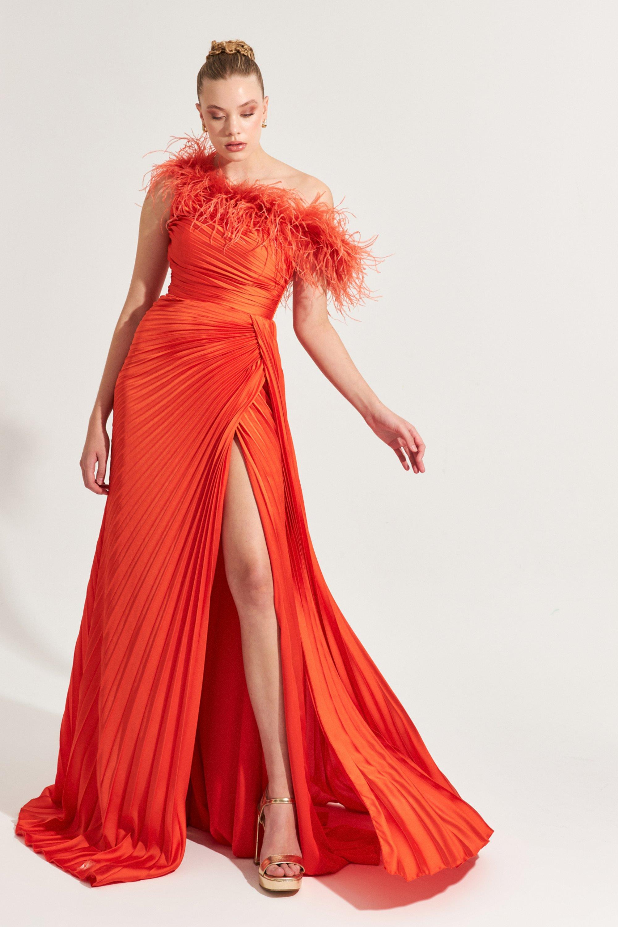 Oranj Tek Omuz Düşük Tüy Detayli Pileli Abiye Elbise