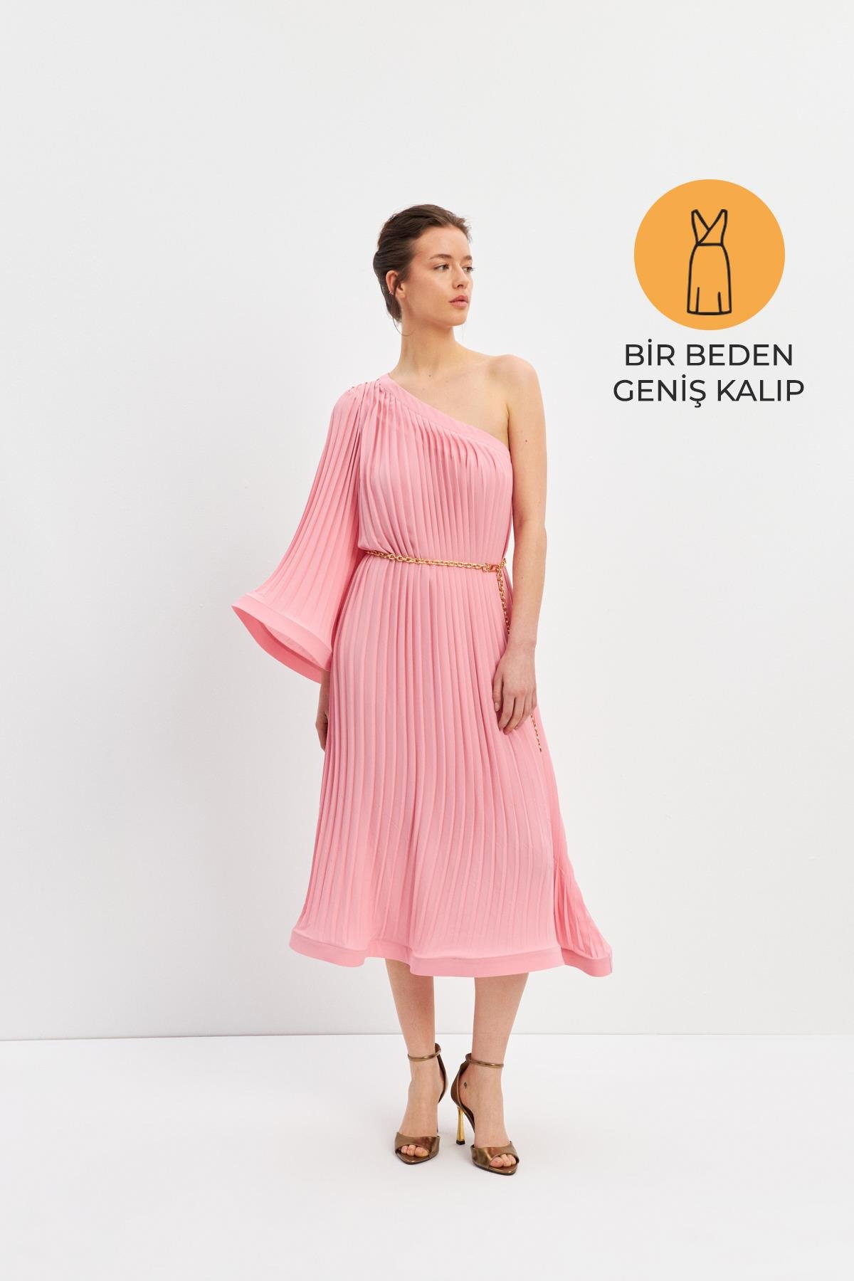 Pembe Tek Omuzlu Plise Detaylı Salaş Geniş Kalıp Elbise