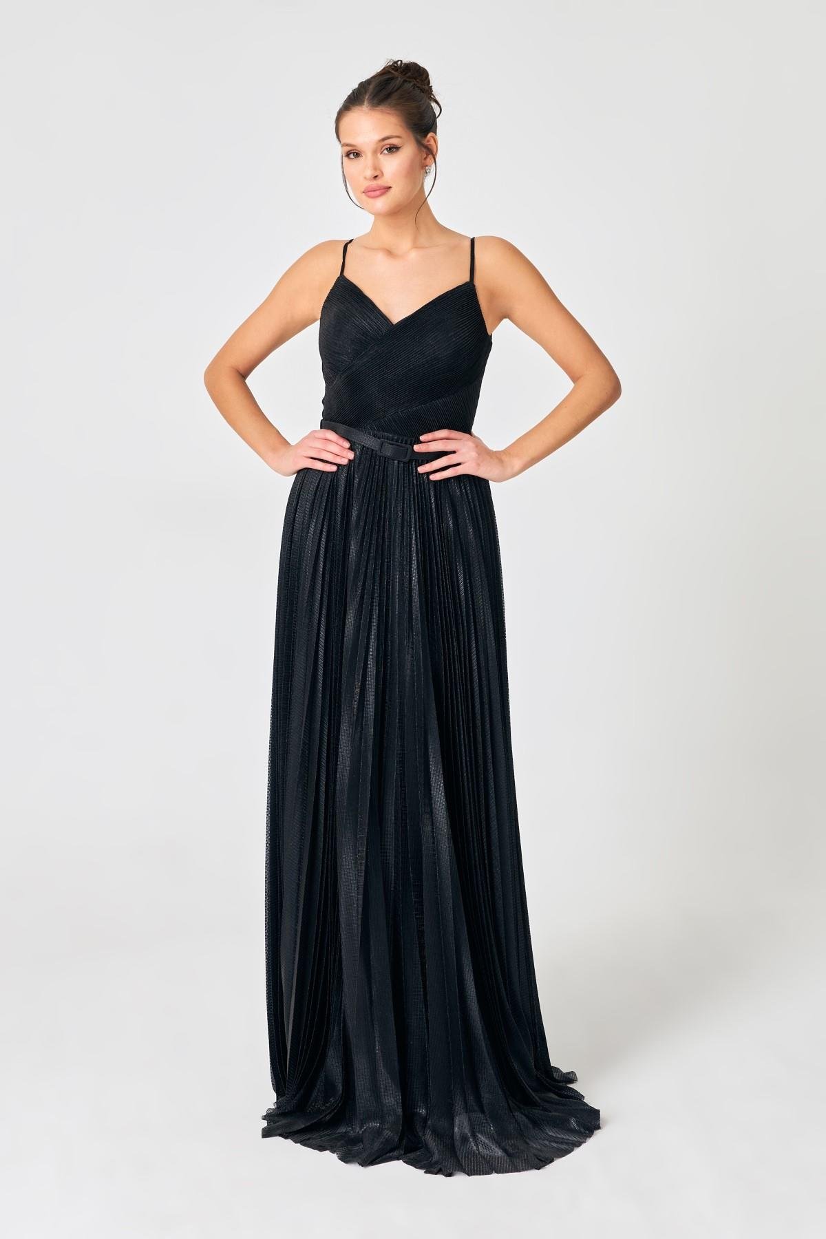 Siyah Gümüş Kemer Ve Pile Detayı V Yaka Uzun Abiye