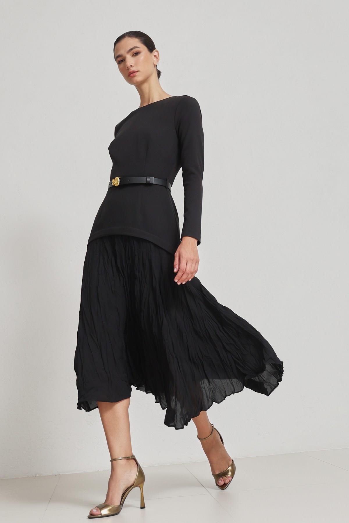 Siyah Kemer Detaylı Uzun Kollu Midi Elbise