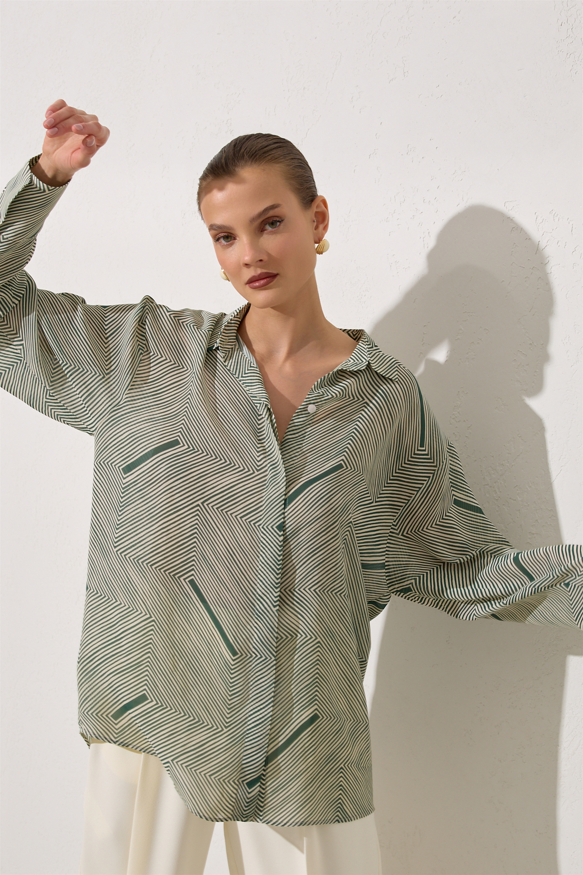 Yeşil Desenli Uzun Kollu Gömlek Kadın Gömlek modelleri