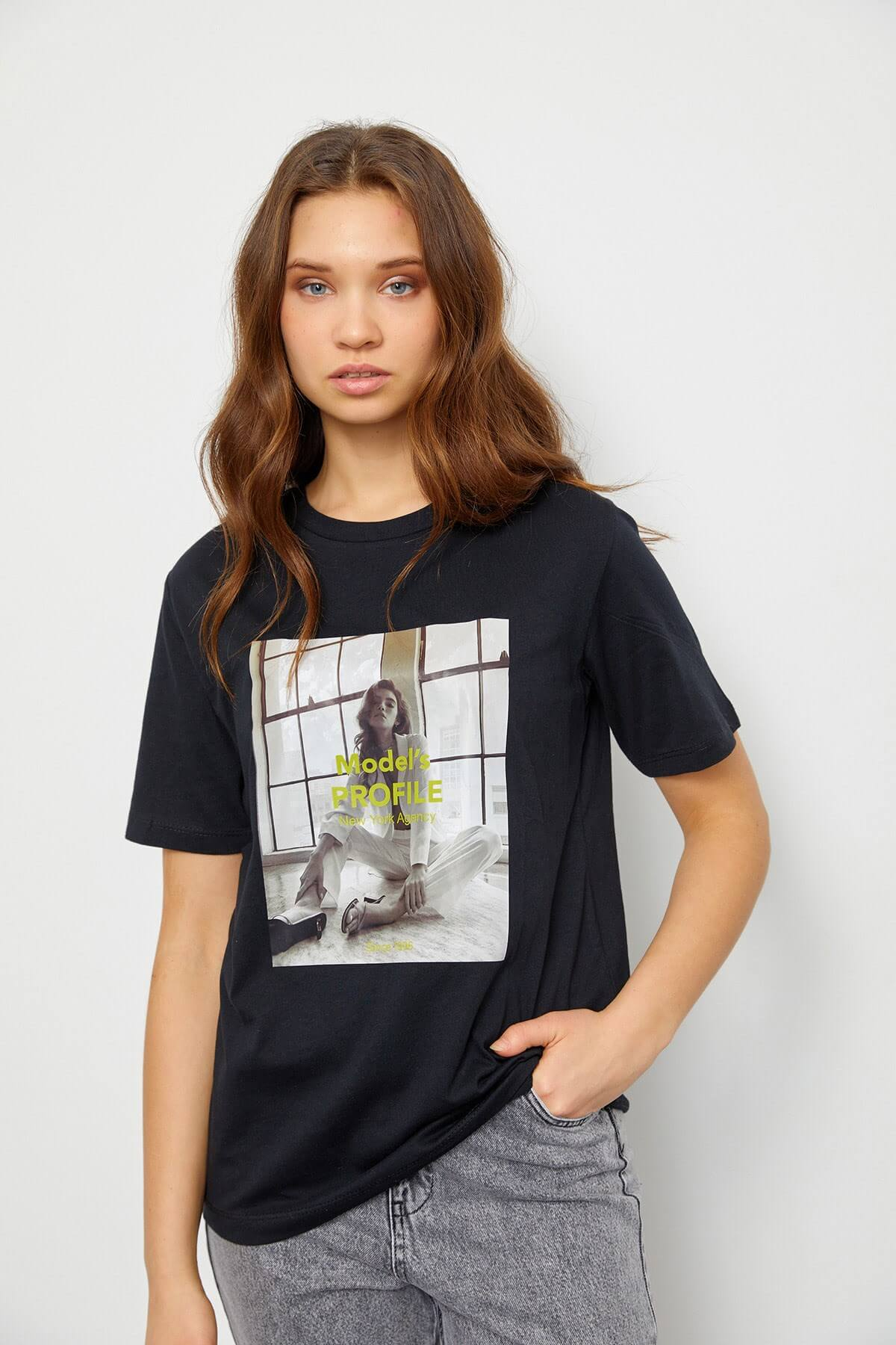 Siyah Baskılı Kısa Kol T-Shirt