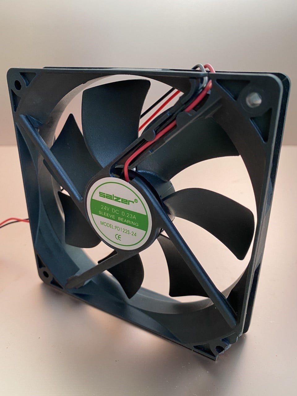 Salzer 120120x120x25 24V DC Sleeve Kablolu Kare Fan SALZERKare Fanlar (Kare, Oval, Yuvarlak, Eksenel Fanlar)