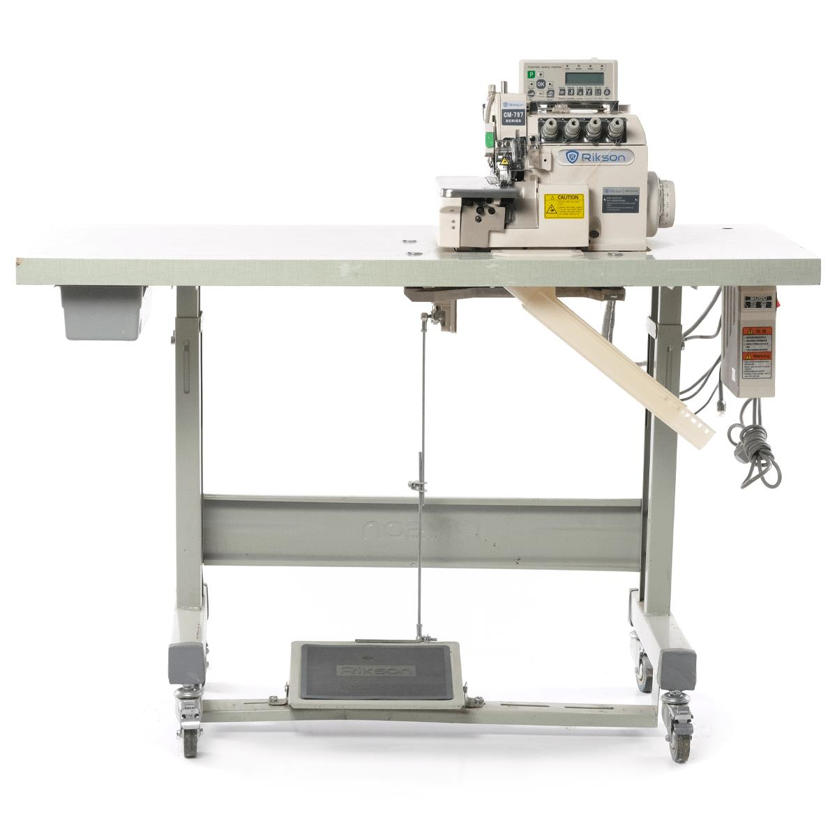 2.El Rikson CM-797 4 İplik Otomatik İp Kesicili Overlok Makinesi