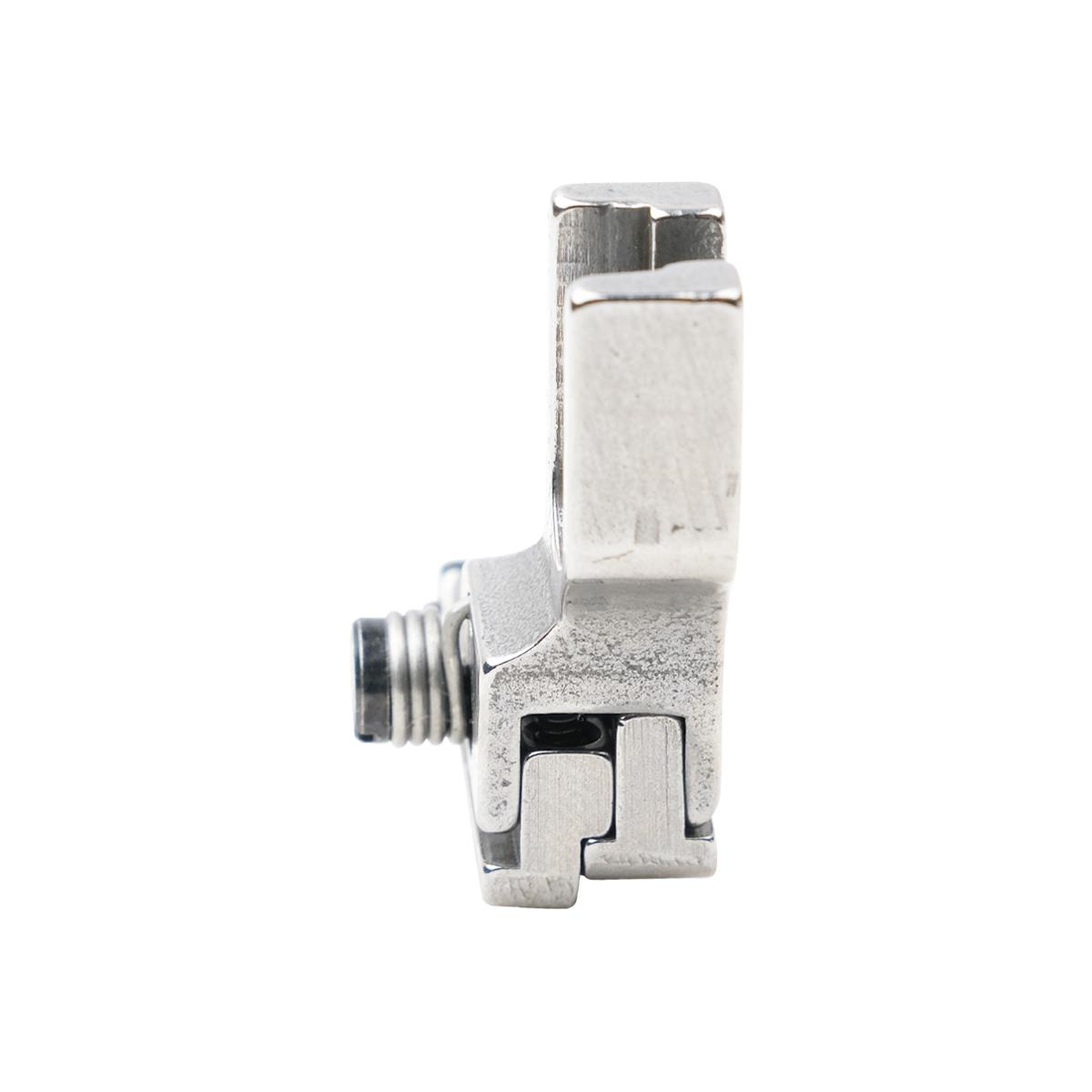 Düz Makine 0.8mm Yandan Yaylı Çima Ayak | Sağ Çima | CR1/32N-ES | Tüm Marka Sanayi Tipi Düz Dikiş Makinelerinde Kullanılır.