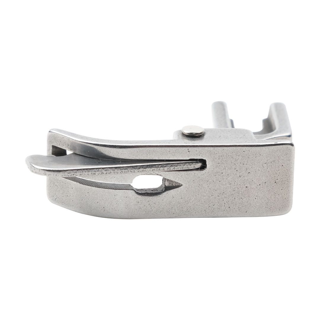 Düz Makine 1.6mm Oynar Çimalı Ayak | Sağ Çima | SP-18R 1/16 | Tüm Marka Sanayi Tipi Düz Dikiş Makinelerinde Kullanılır.