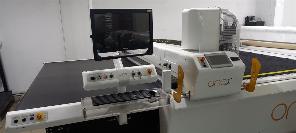 Orox Flexo C600 Otomatik Kumaş Kesim Makinesi