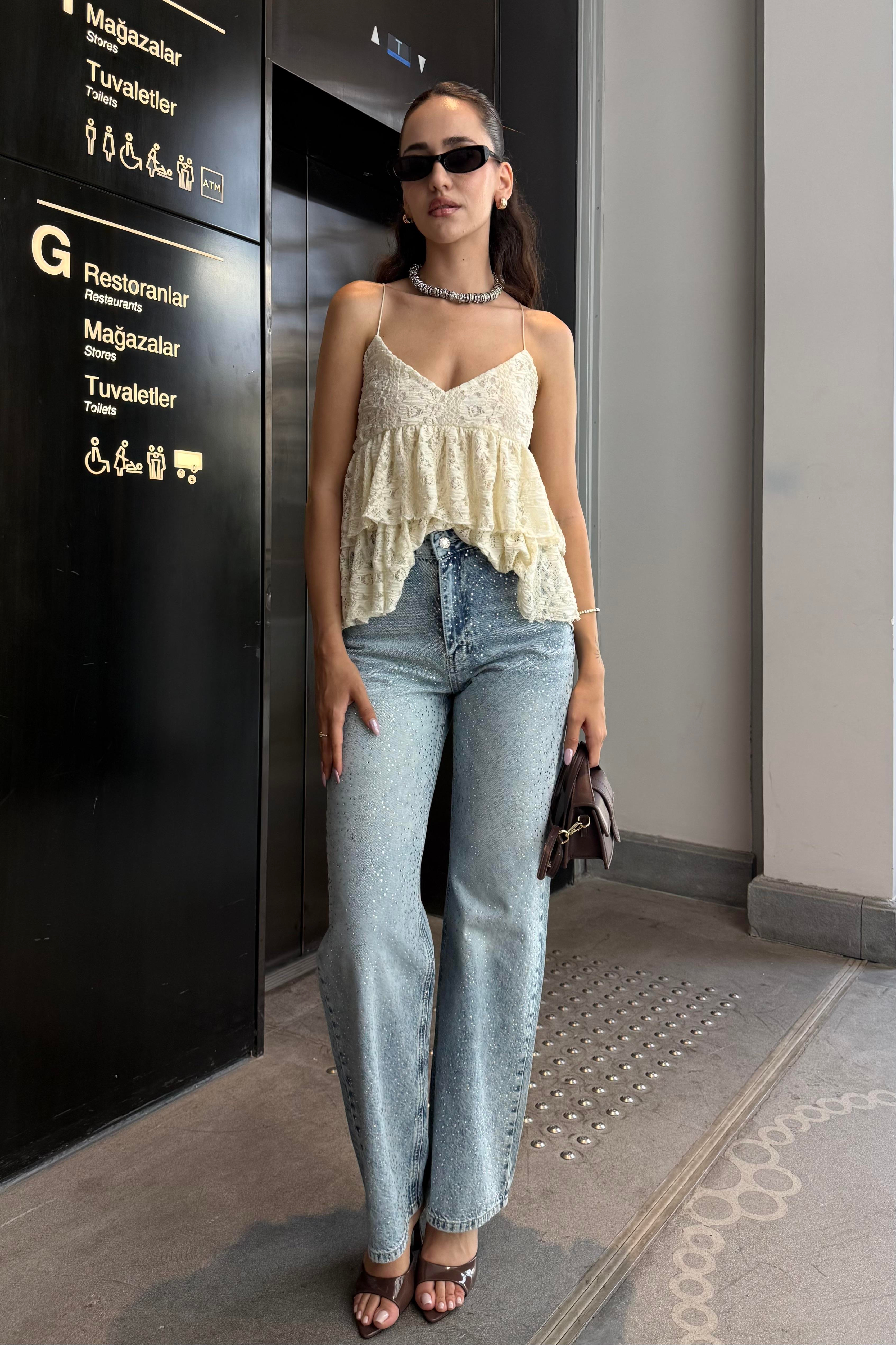 Açık Mavi Dağınık Taşlı Premium Jean - Kadın Jean Modelleri - Nazliye Moda | Kadın Giyim Modası