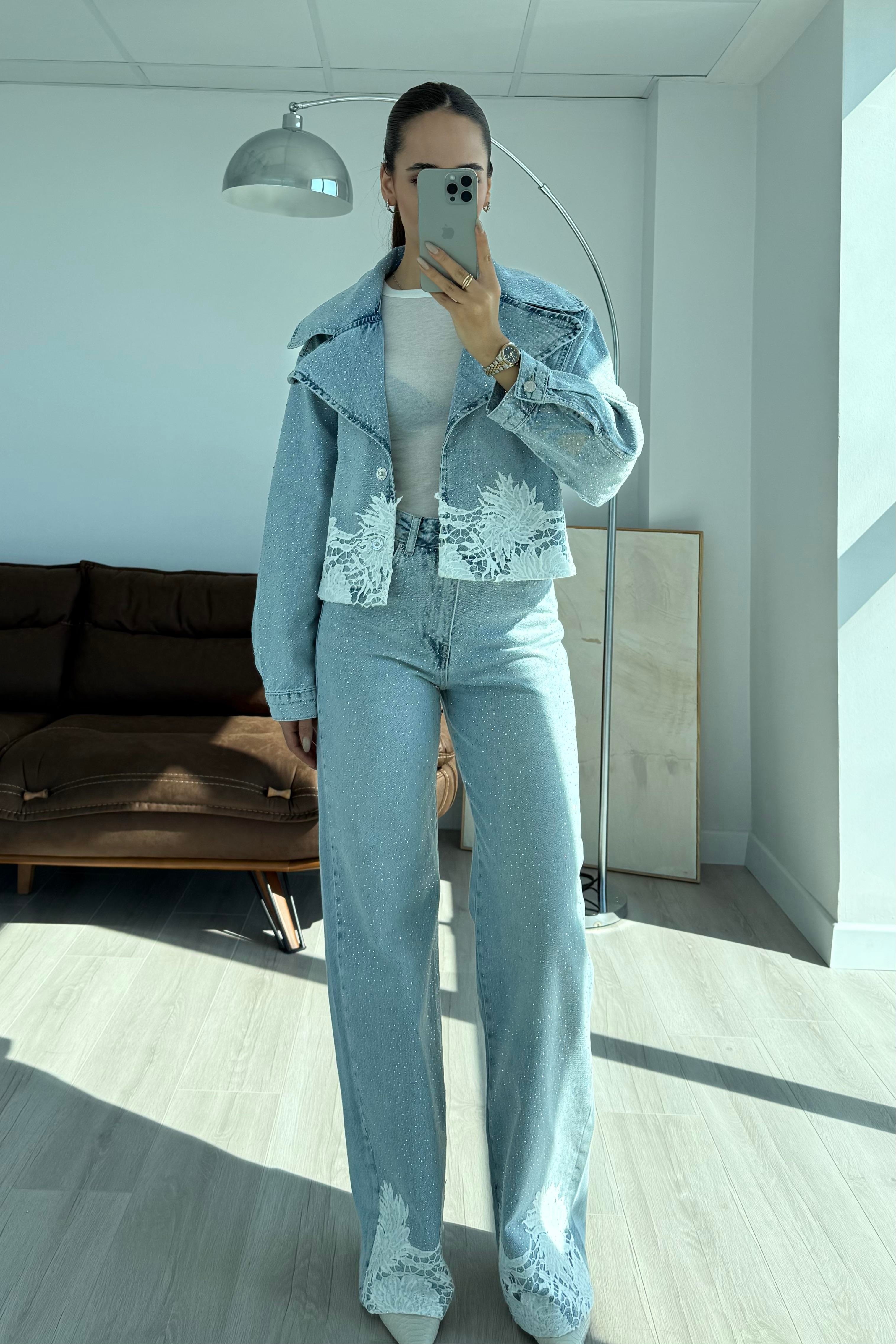 Açık Mavi Dantelli Taşlı Premium Jean - Kadın Jean Modelleri - Nazliye Moda | Kadın Giyim Modası