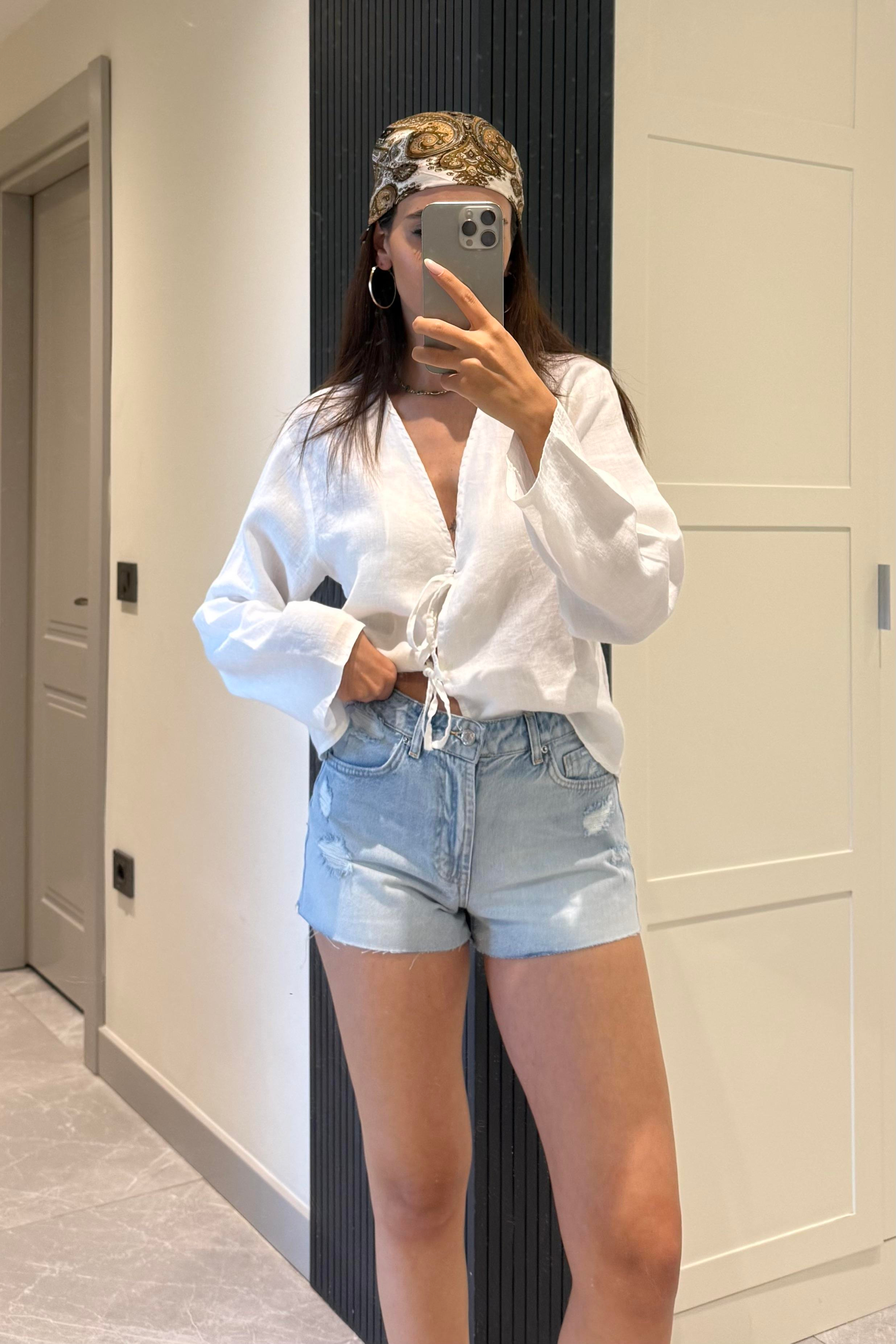 Açık Mavi Yıpratmalı Jean Şort - Kadın Shorts Modelleri - Nazliye Moda | Kadın Giyim Modası
