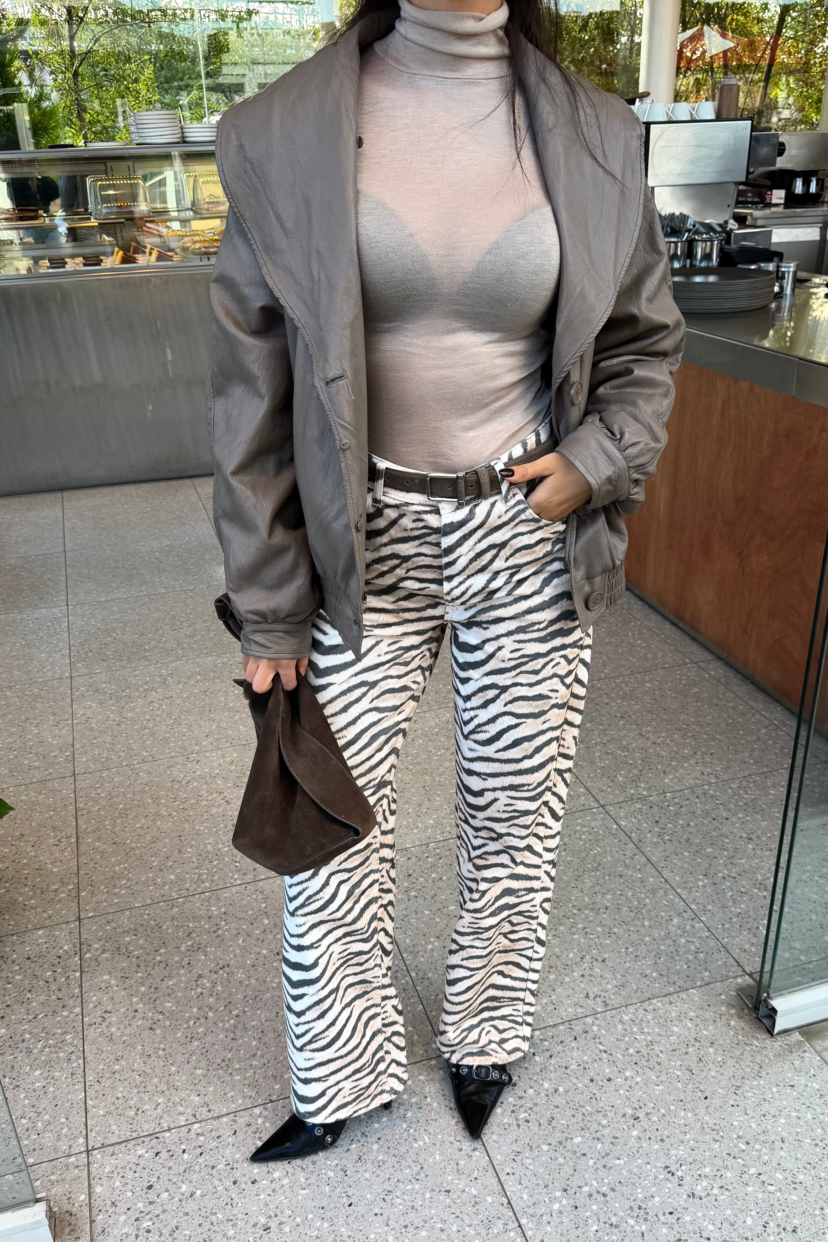 Bej Zebra Desenli Pantolon - Kadın Trousers Modelleri - Nazliye Moda | Kadın Giyim Modası