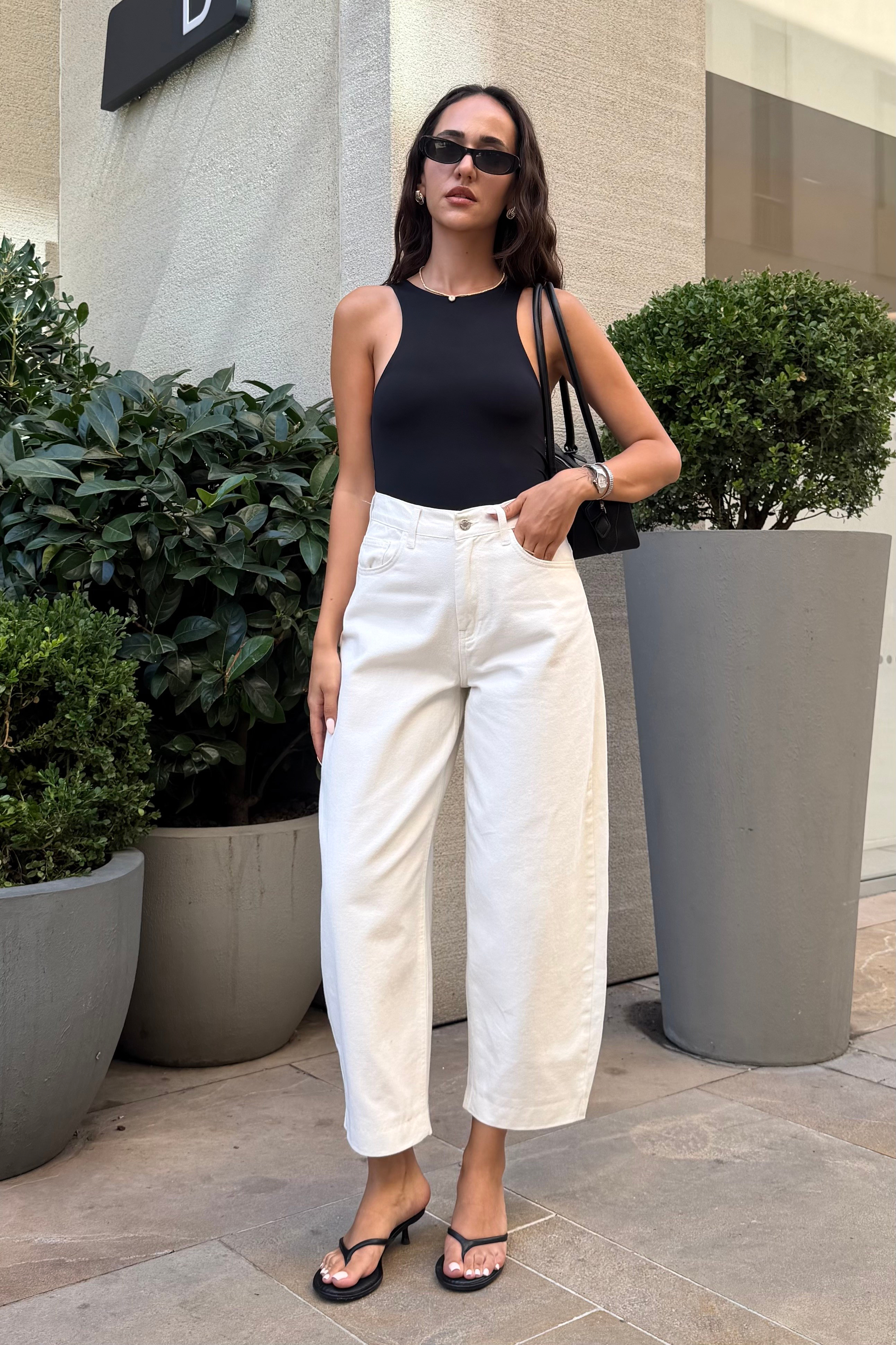 Beyaz Barrel Jean - Kadın Jean Modelleri - Nazliye Moda | Kadın Giyim Modası