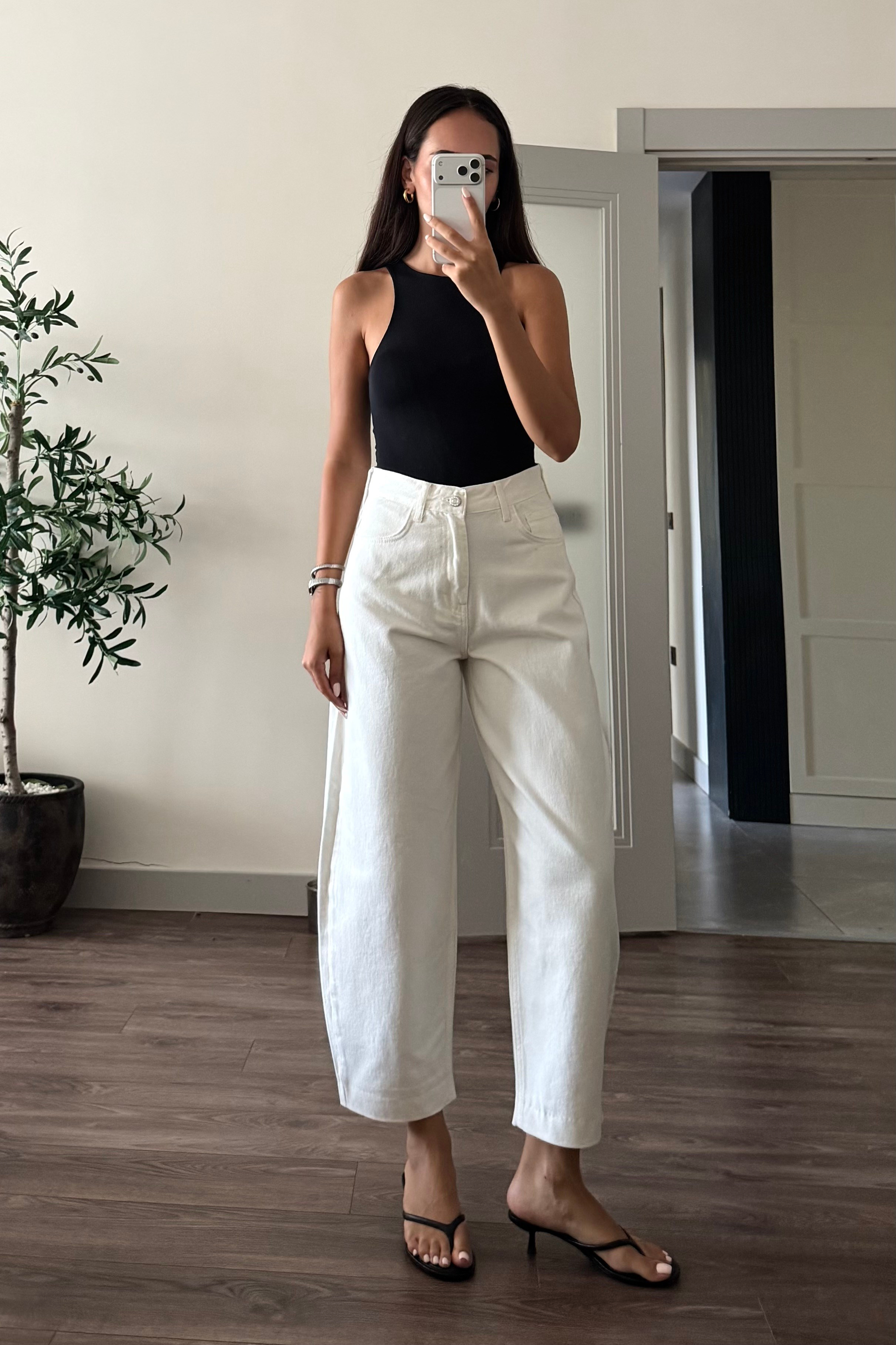 Beyaz Barrel Jean - Kadın Jean Modelleri - Nazliye Moda | Kadın Giyim Modası