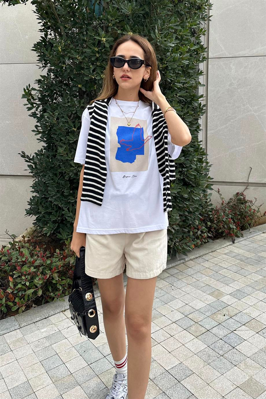 Beyaz Baskı Detaylı T-Shirt - Kadın T-Shirt Modelleri - Nazliye Moda | Kadın Giyim Modası