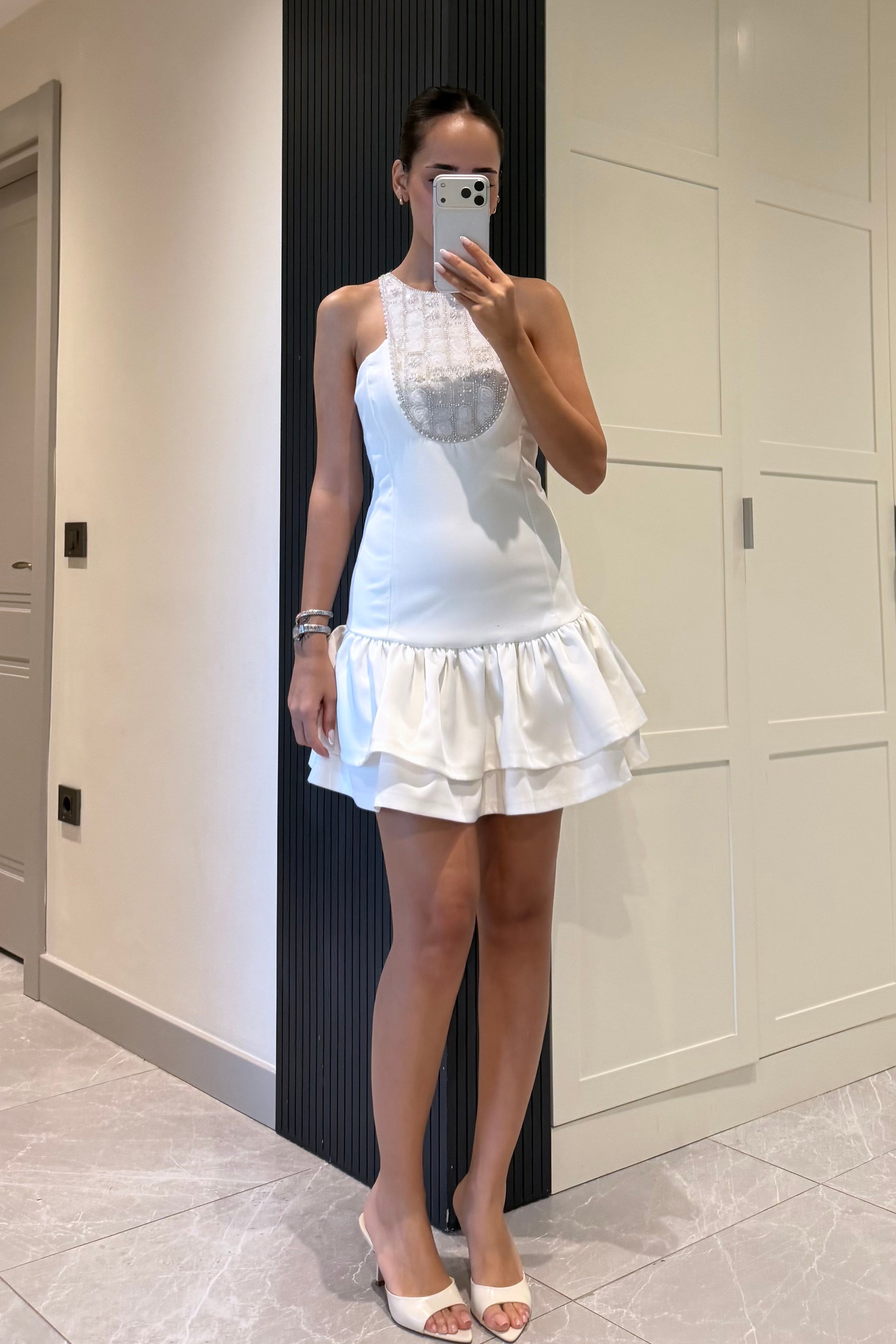 Beyaz Boncuk İşlemeli Mini Elbise - Kadın Elbise Modelleri - Nazliye Moda | Kadın Giyim Modası