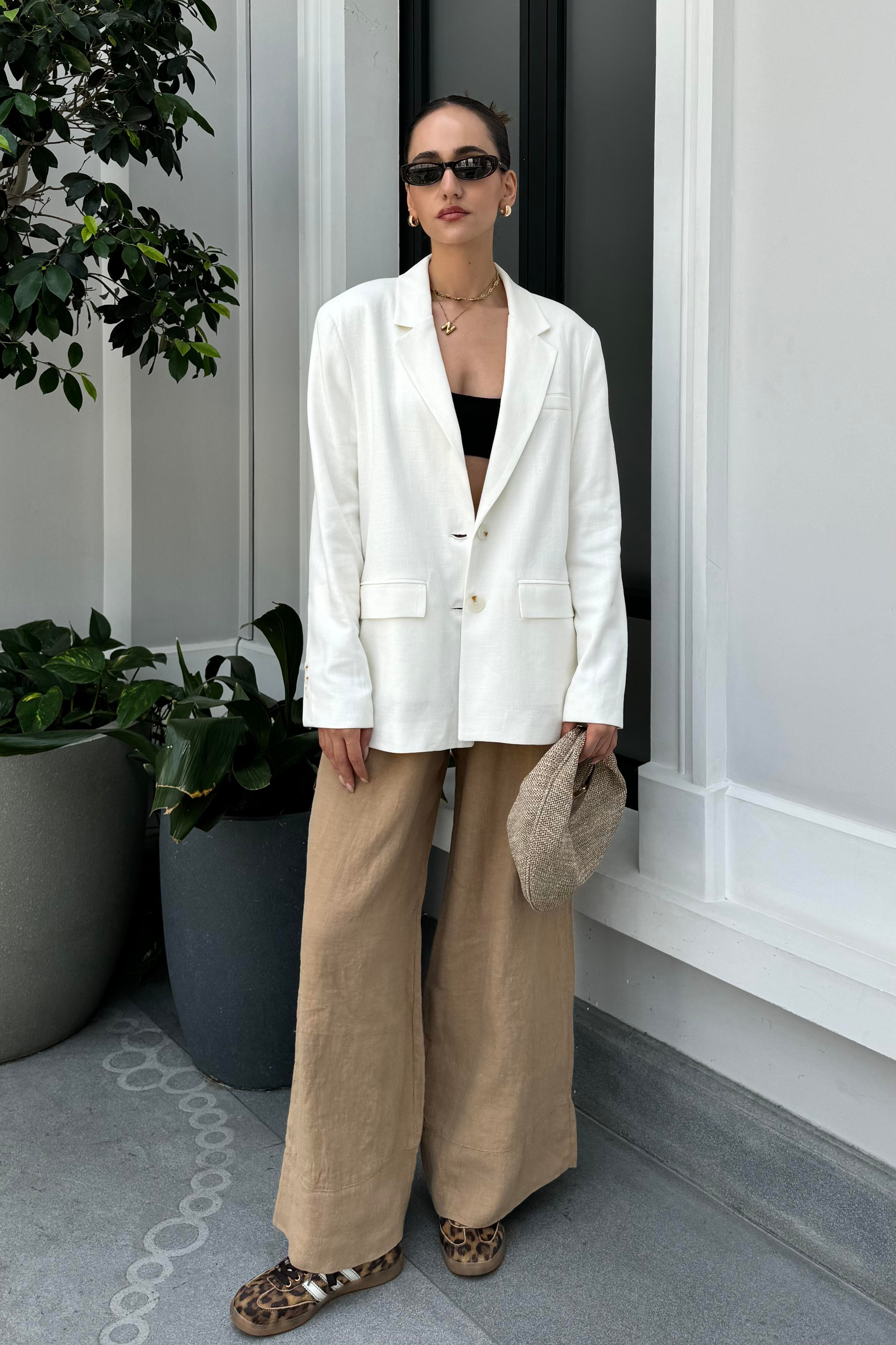 Beyaz Oversize Keten Blazer Ceket - Kadın Blazer Ceket Modelleri - Nazliye Moda - Kadın Giyim Modası