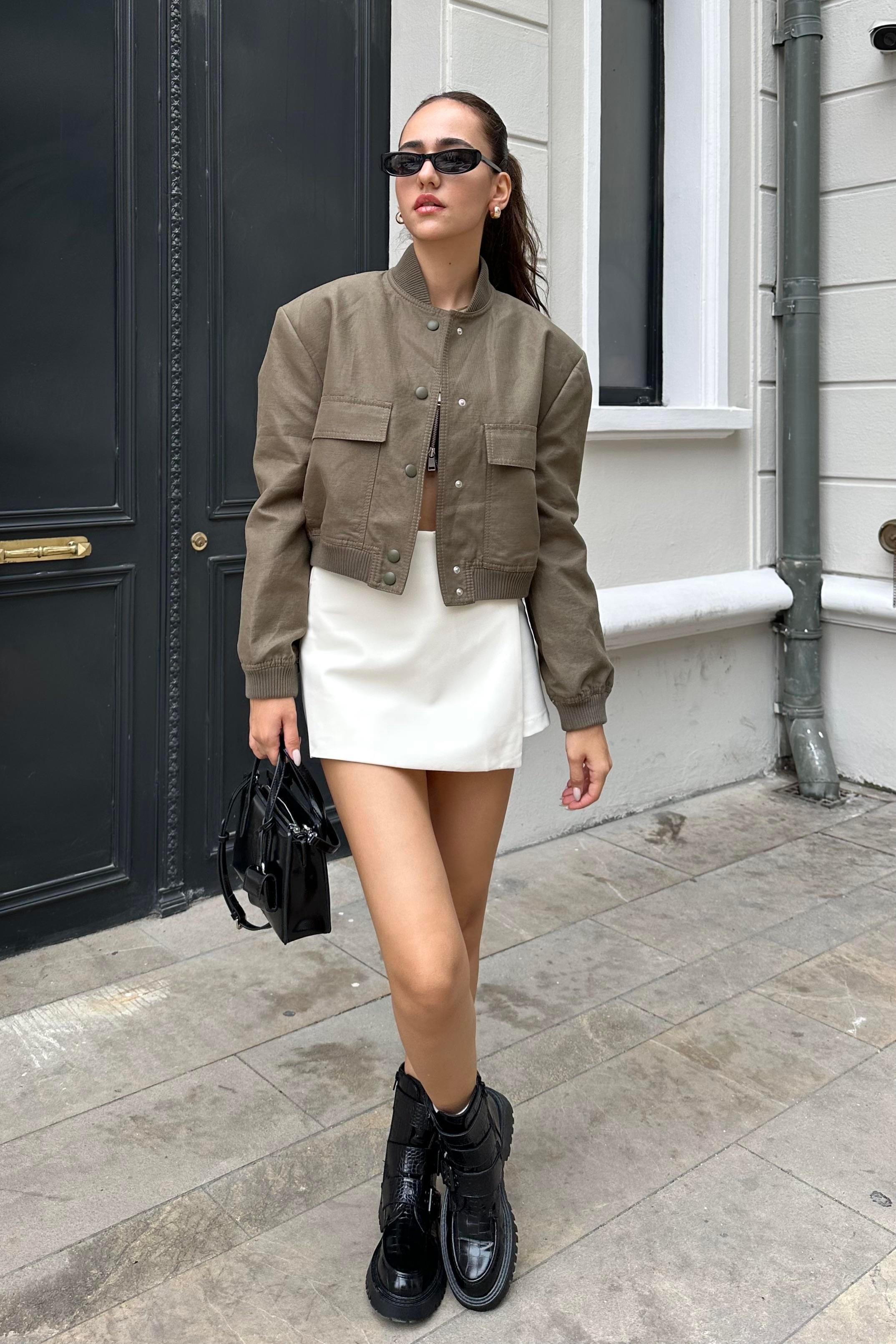 Ekru Şort Etek - Kadın Etek Modelleri - Nazliye Moda - Kadın Giyim Modası
