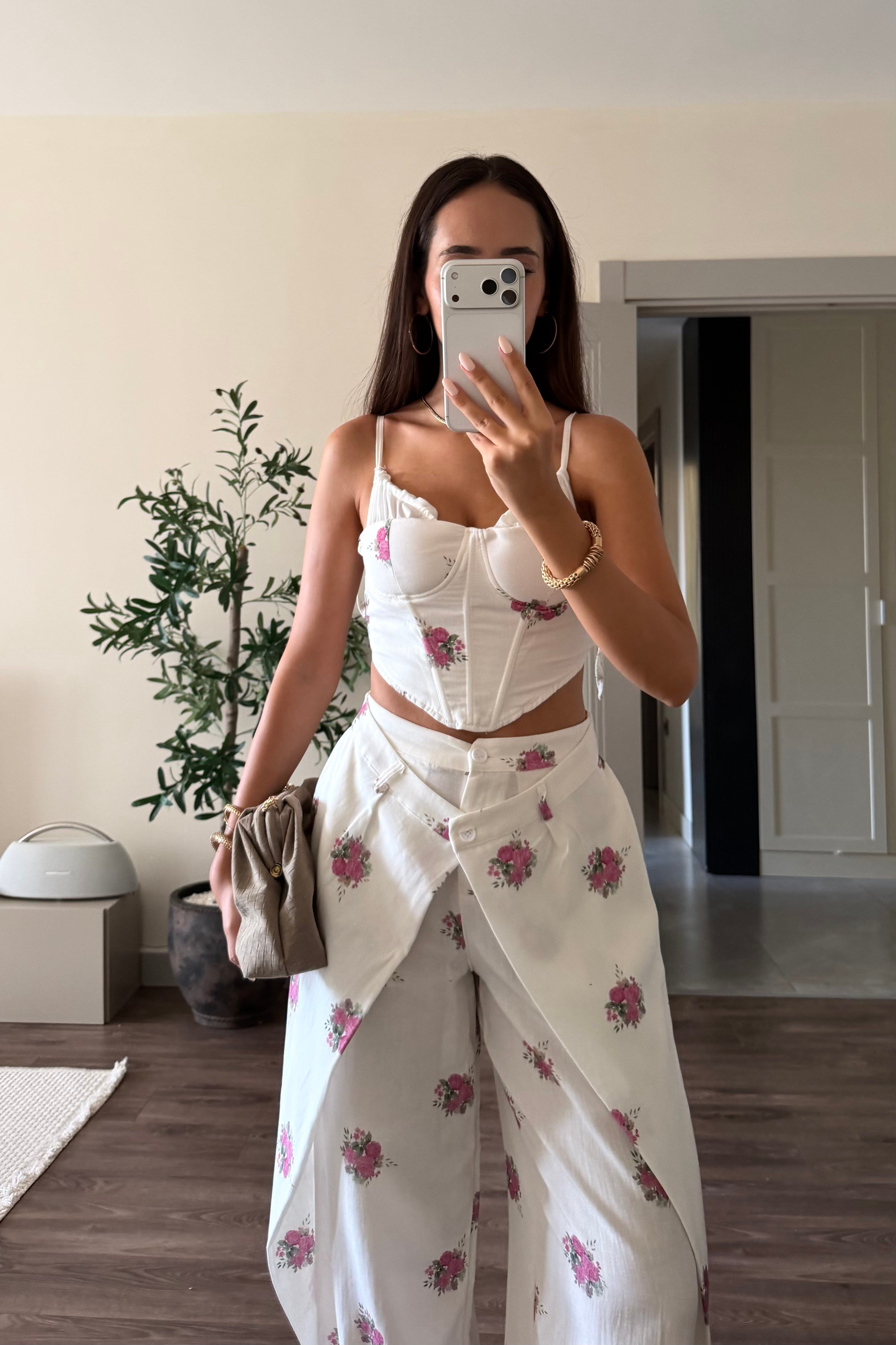 Gül Baskı Büzgülü Pantalon Bluz Takım - Kadın Outfit Sets Modelleri - Nazliye Moda | Kadın Giyim Modası