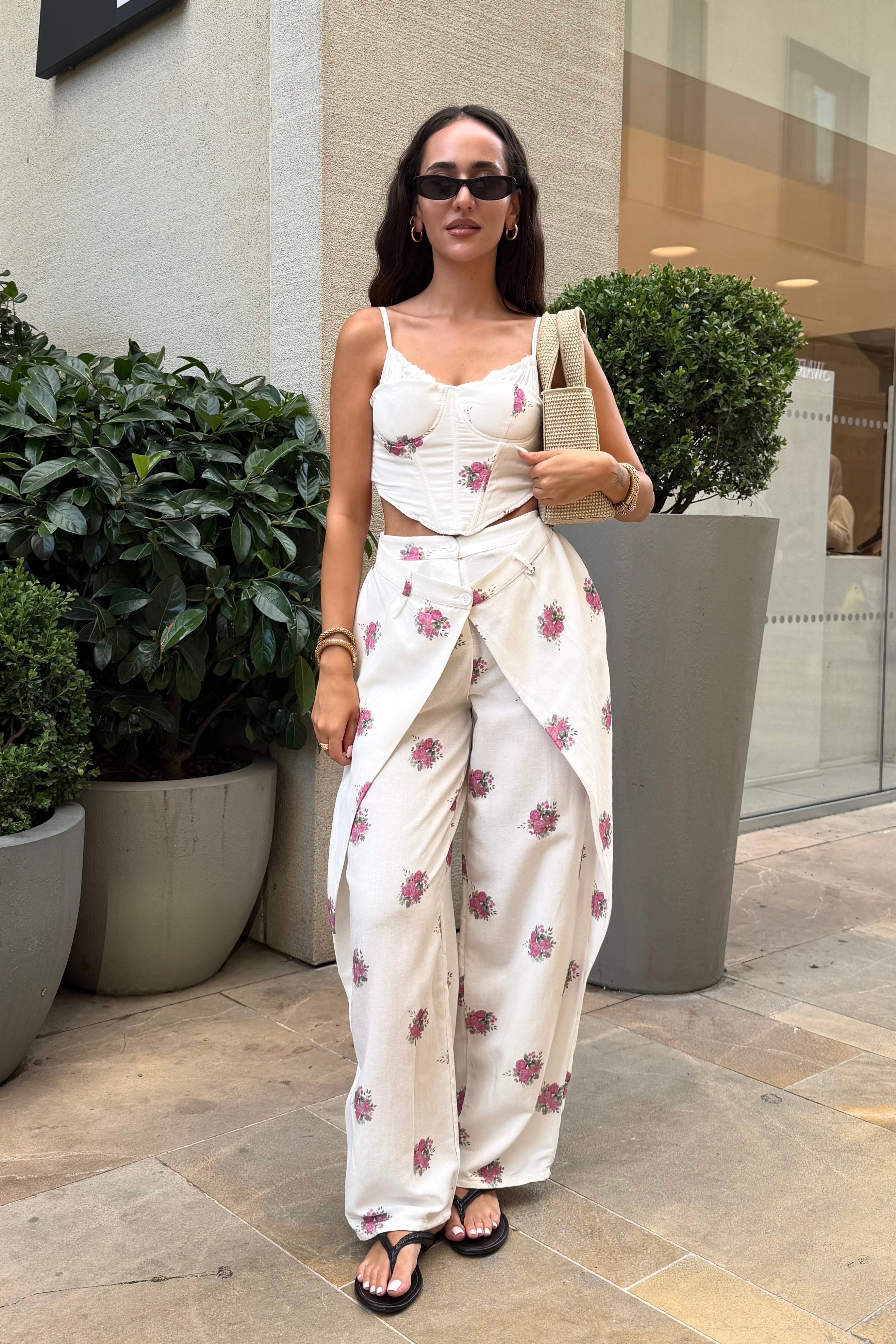 Gül Baskı Büzgülü Pantalon Bluz Takım - Kadın Outfit Sets Modelleri - Nazliye Moda | Kadın Giyim Modası