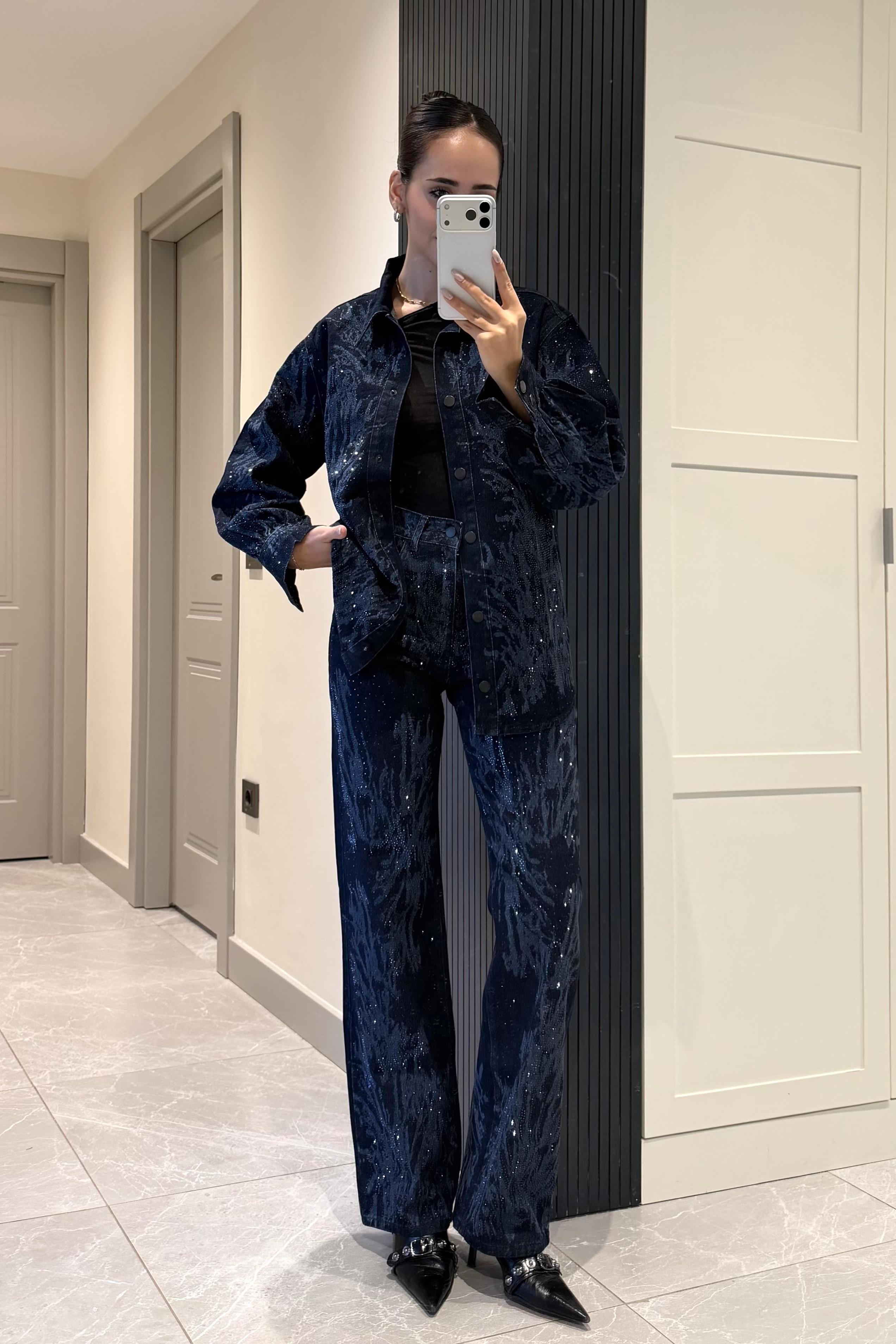 İndigo Mavi Lazer Baskı Taşlı Jean - Kadın Jean Modelleri - Nazliye Moda | Kadın Giyim Modası