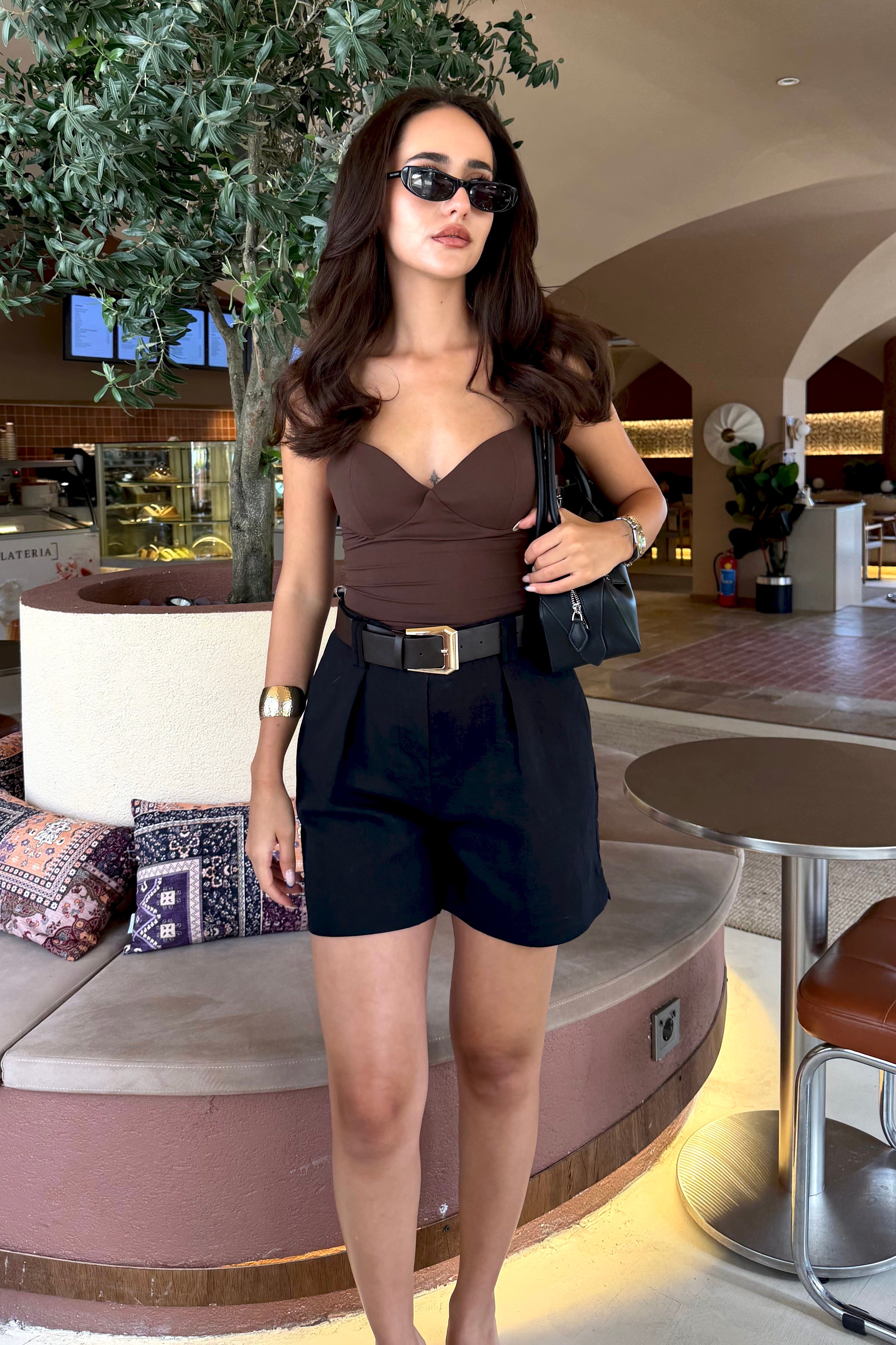 Kahverengi Kemerli Pileli Şort - Kadın Şort Modelleri - Nazliye Moda | Kadın Giyim Modası