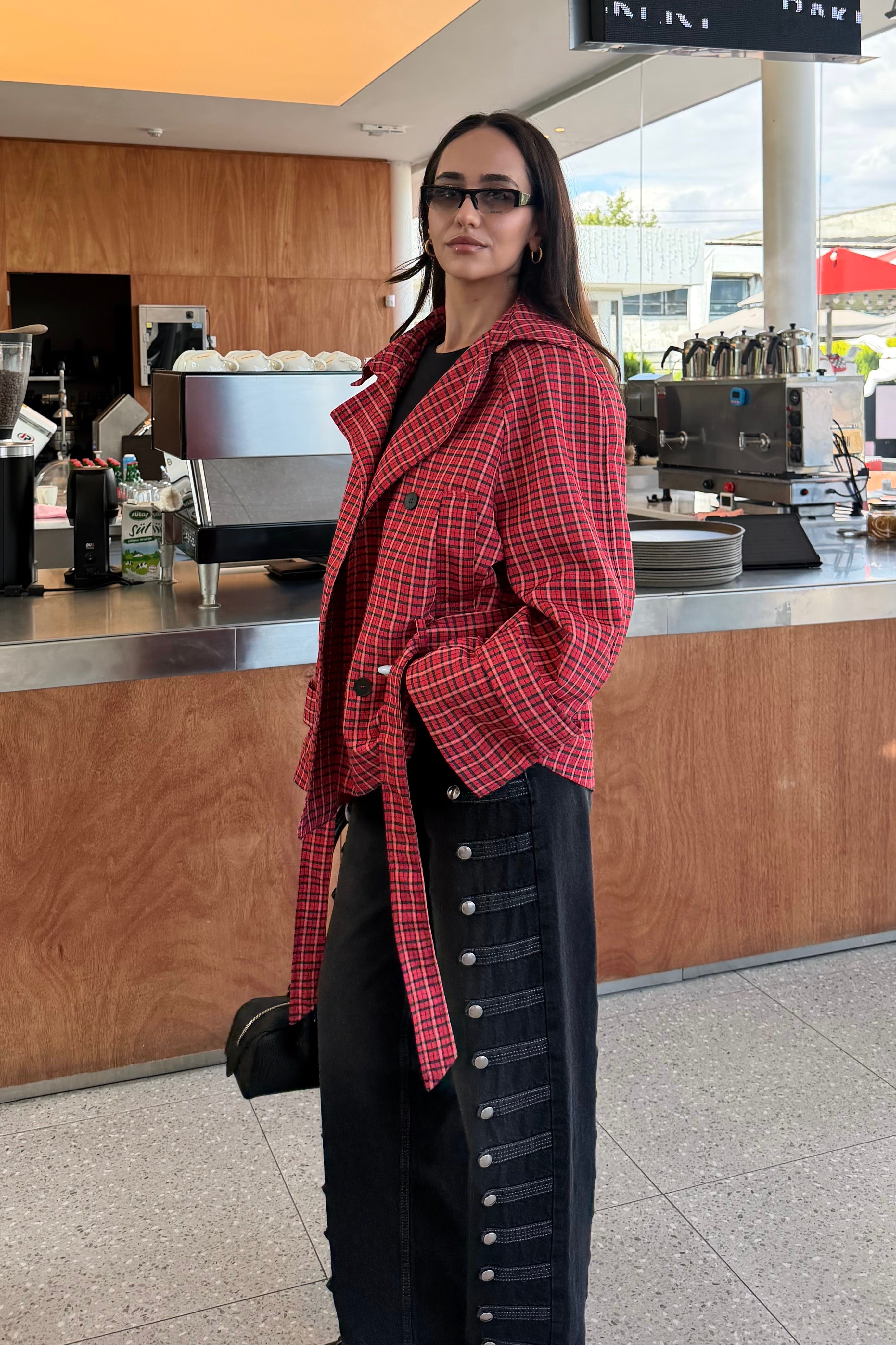 Kırmızı Ekose Beli Kuşaklı Trençkot - Kadın Trençkot Modelleri - Nazliye Moda | Kadın Giyim Modası
