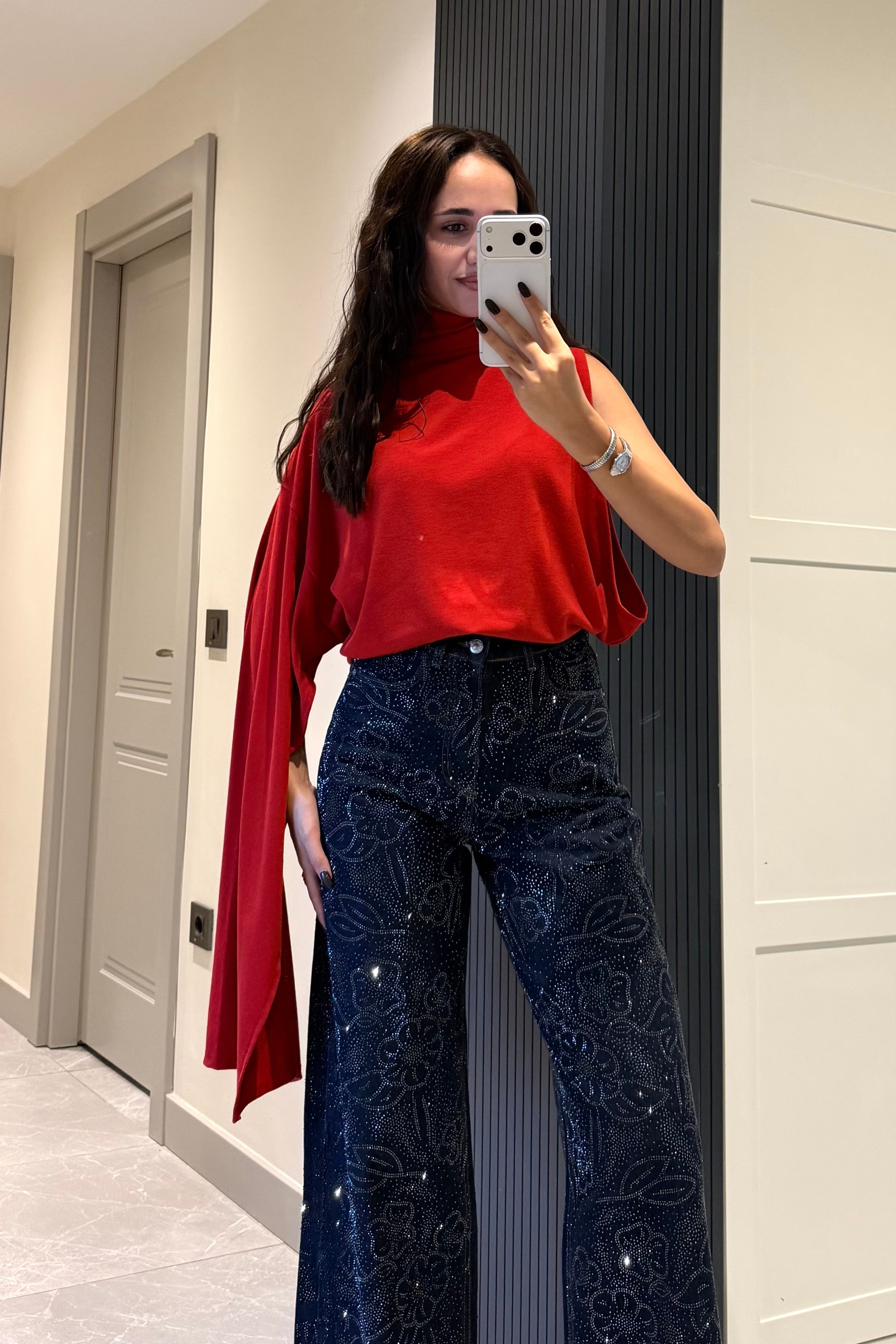 Kırmızı Tek Kollu Tasarım Bluz - Kadın Bluz Modelleri - Nazliye Moda | Kadın Giyim Modası