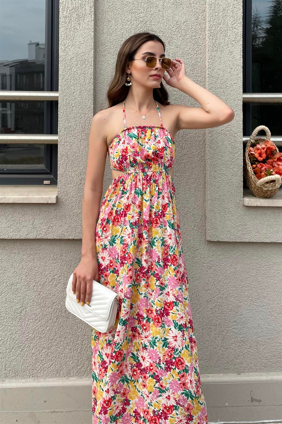 Renkli Çiçek Baskı Sırt Dekolte Uzun Elbise - Kadın Elbise Modelleri - Nazliye Moda | Kadın Giyim Modası