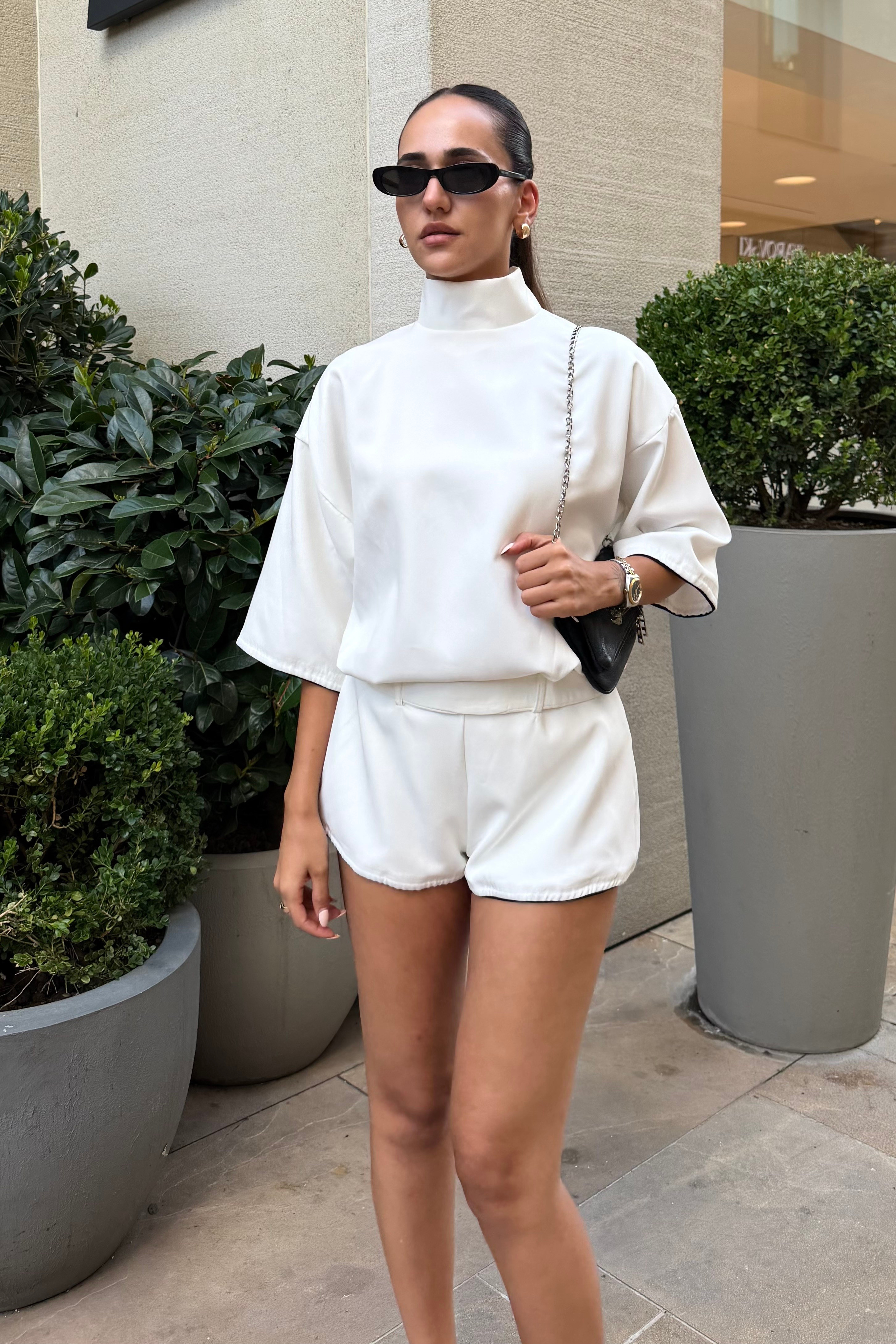 Sırt Dekolte Beyaz Biyeli Tulum - Kadın Saloped & Tulum Modelleri - Nazliye Moda | Kadın Giyim Modası