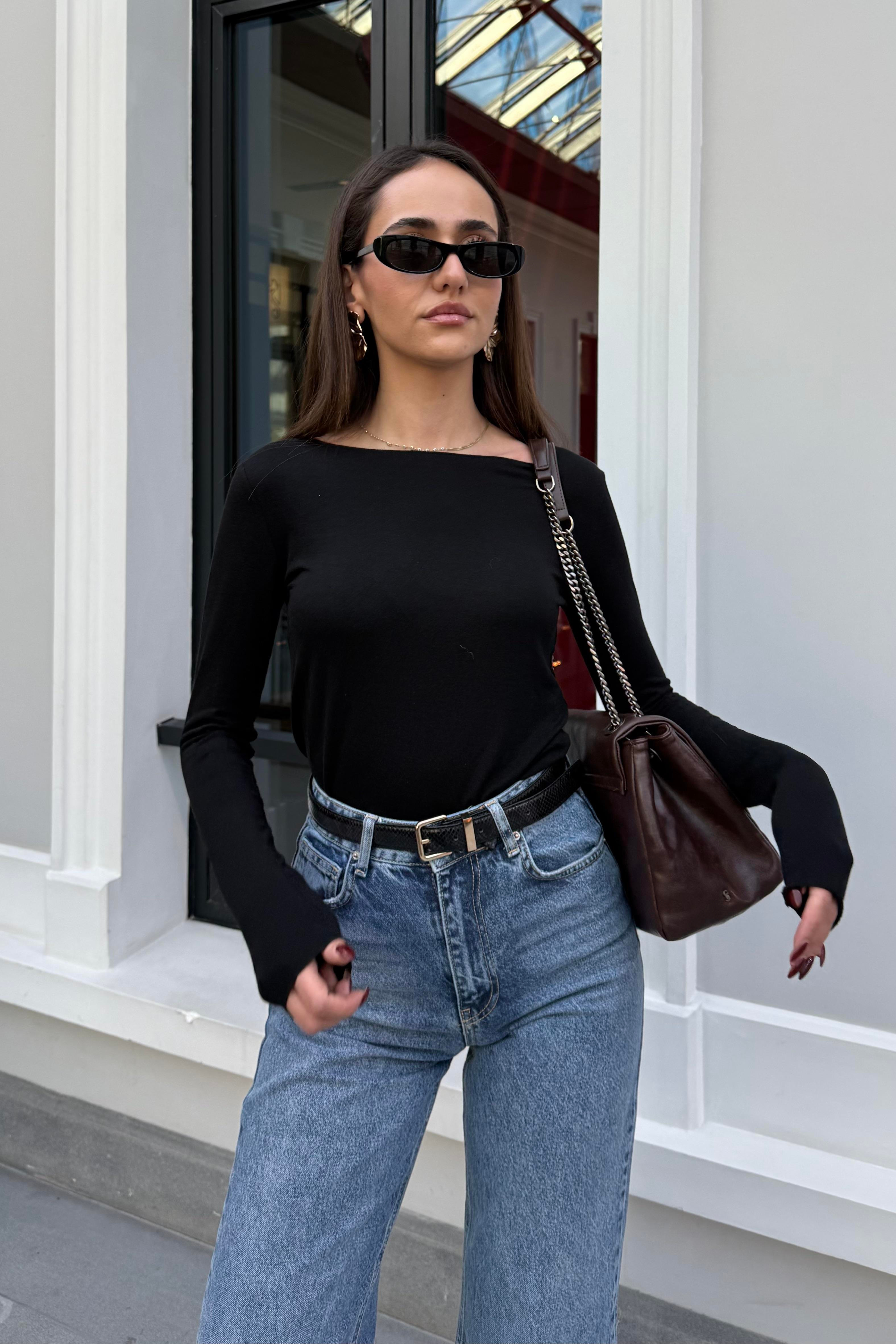 Siyah Dekolte Basic Bluz - Kadın Blouses Modelleri - Nazliye Moda | Kadın Giyim Modası
