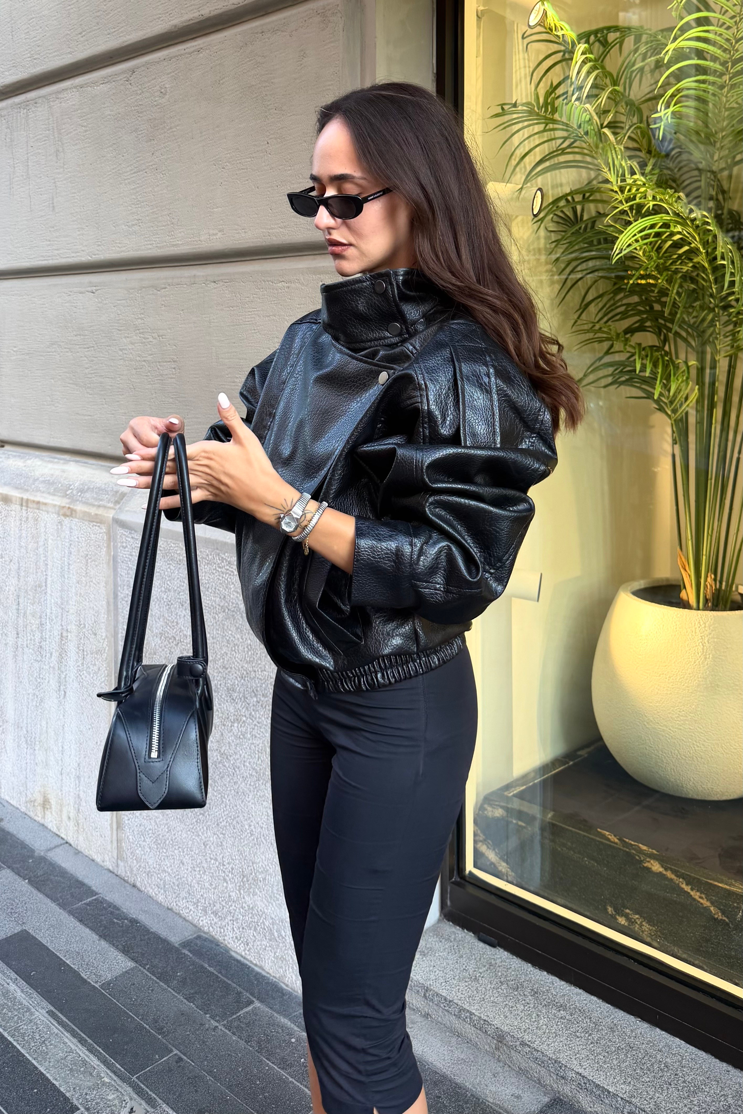 Siyah Dik Yaka Deri Ceket - Kadın Jackets Modelleri - Nazliye Moda | Kadın Giyim Modası