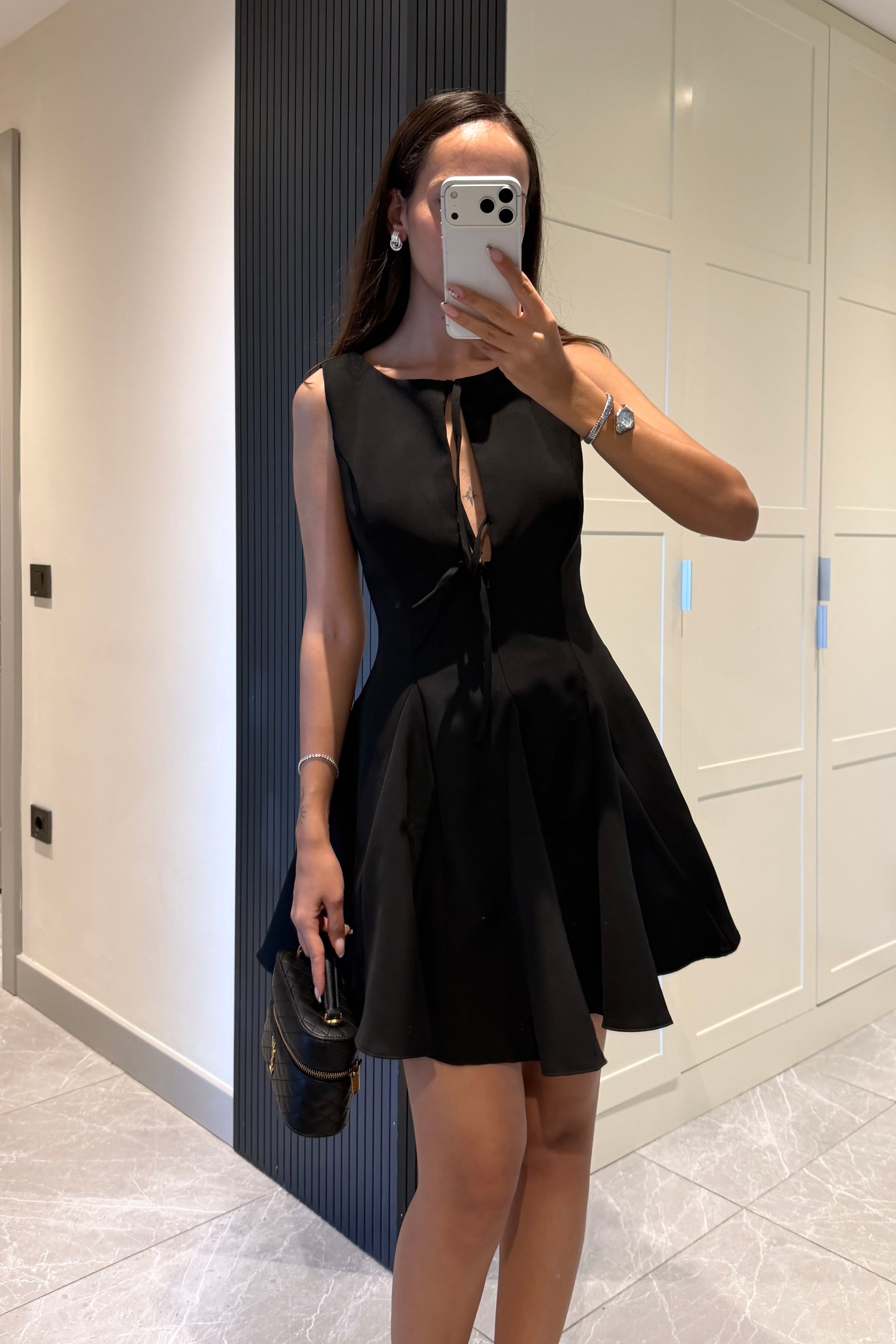 Siyah Önü Bağlamalı Mini Elbise - Kadın Elbise Modelleri - Nazliye Moda | Kadın Giyim Modası