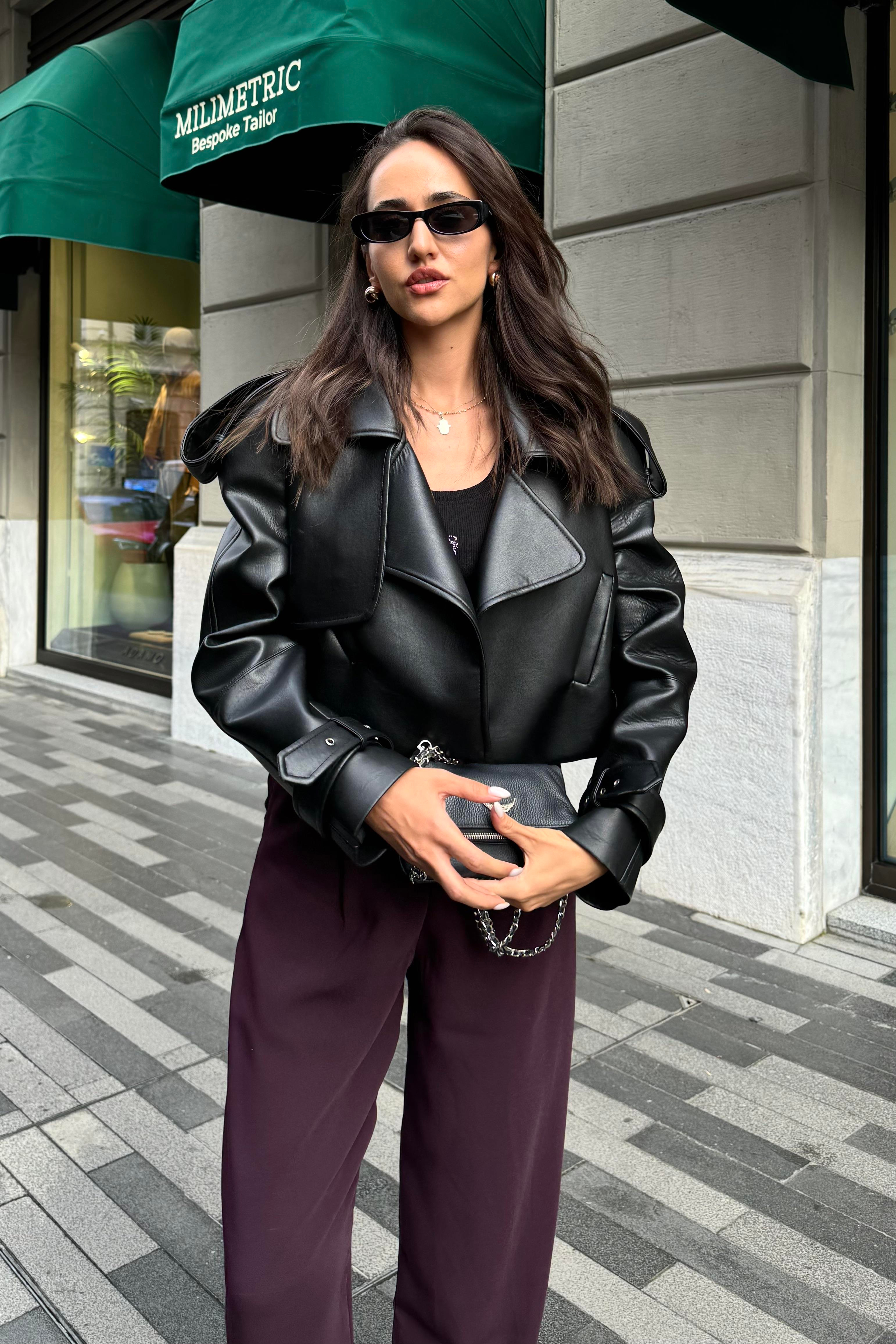 Siyah Premium Kısa Deri Trençkot - Kadın Trench Coats Modelleri - Nazliye Moda | Kadın Giyim Modası