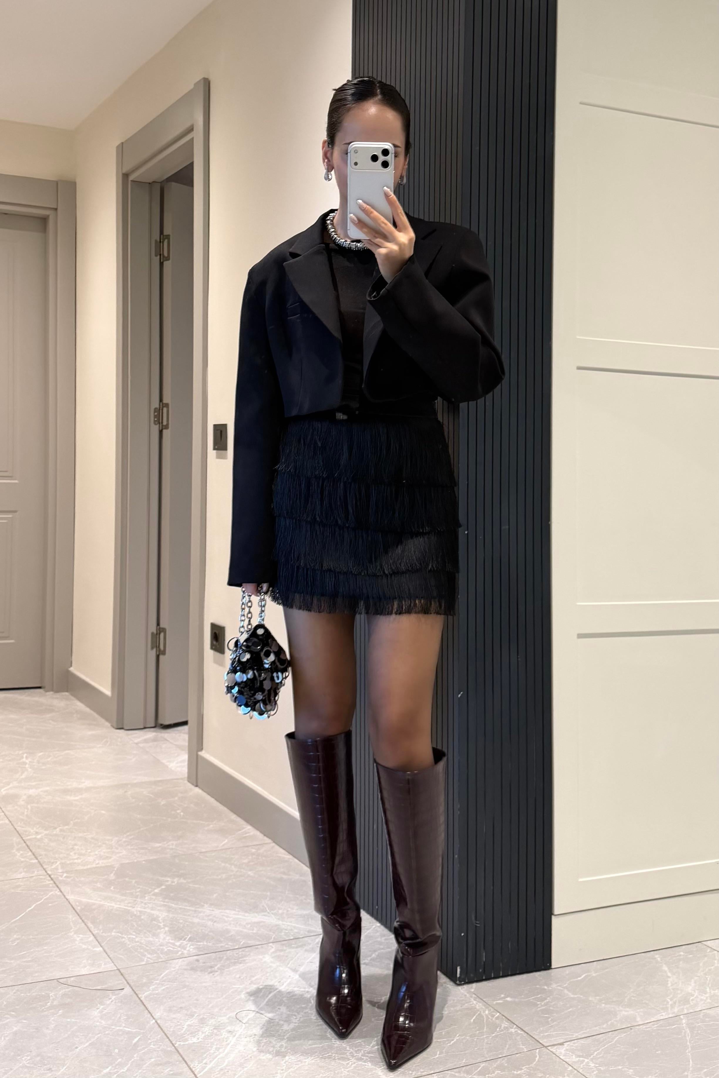 Siyah Püsküllü Mini Etek - Kadın Skirts Modelleri - Nazliye Moda | Kadın Giyim Modası
