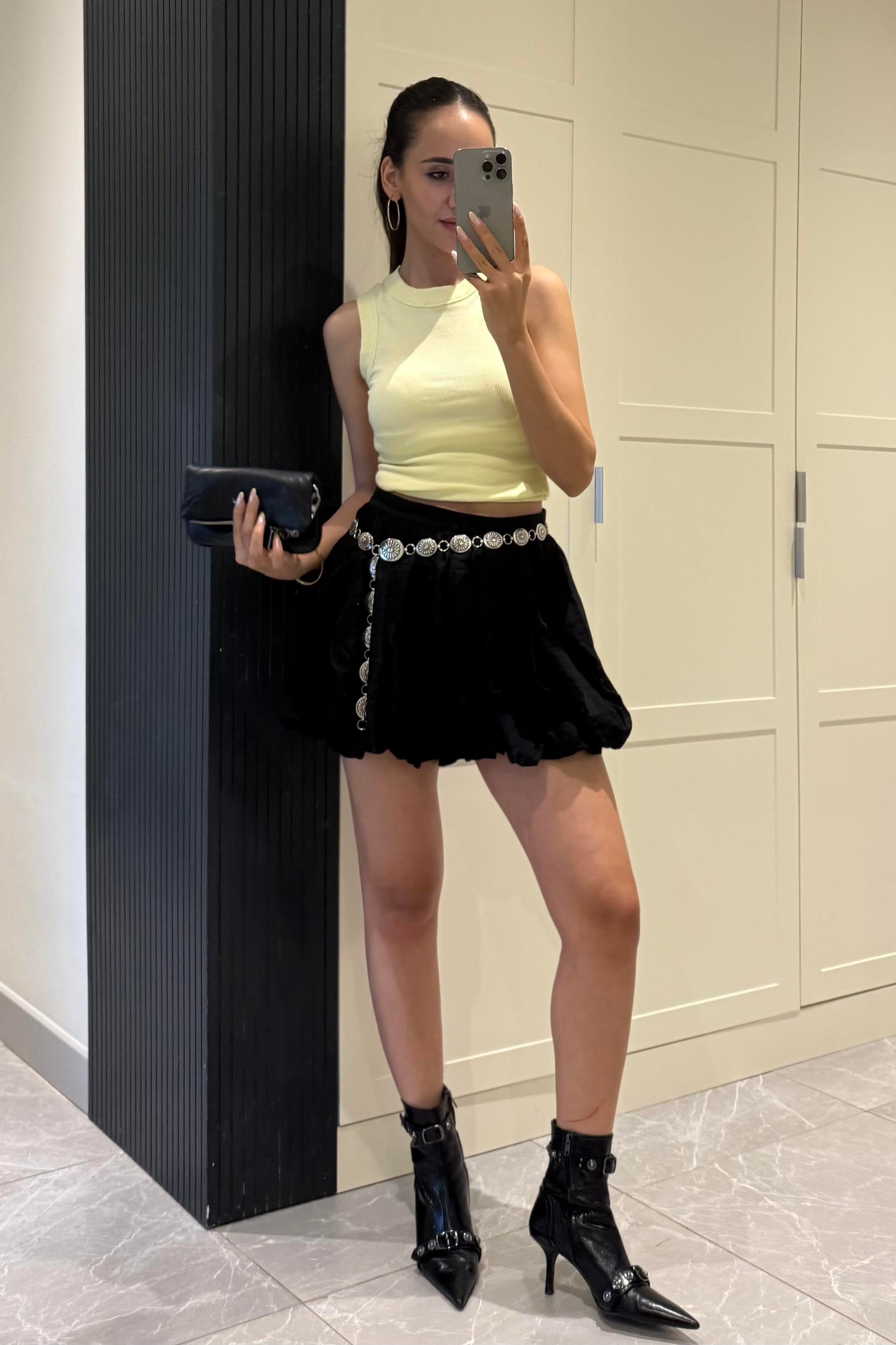 Siyah Şortlu Balon Mini Etek - Kadın Etek Modelleri - Nazliye Moda | Kadın Giyim Modası