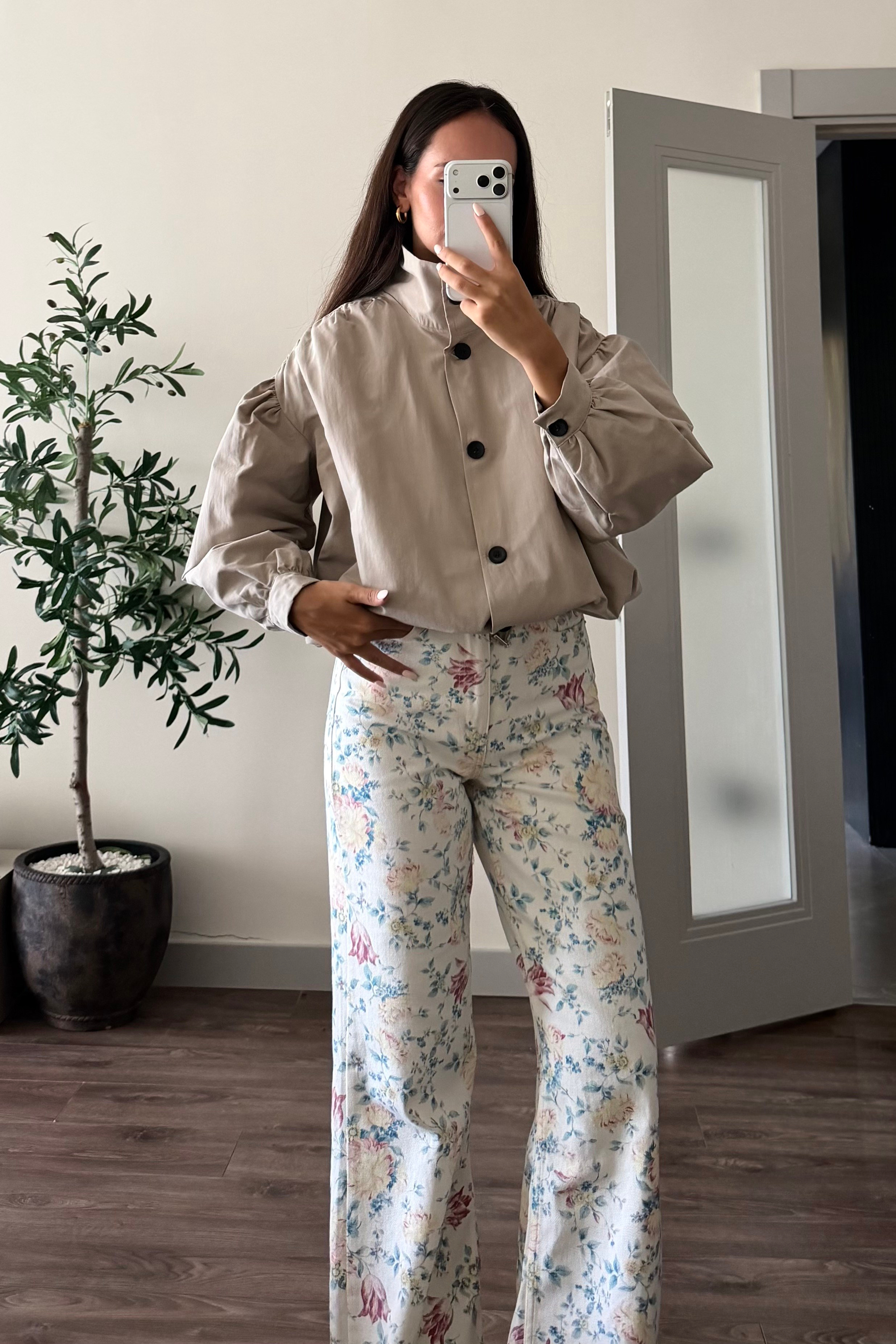 Taş Dik Yaka Kısa Trençkot - Kadın Ceket Modelleri - Nazliye Moda | Kadın Giyim Modası