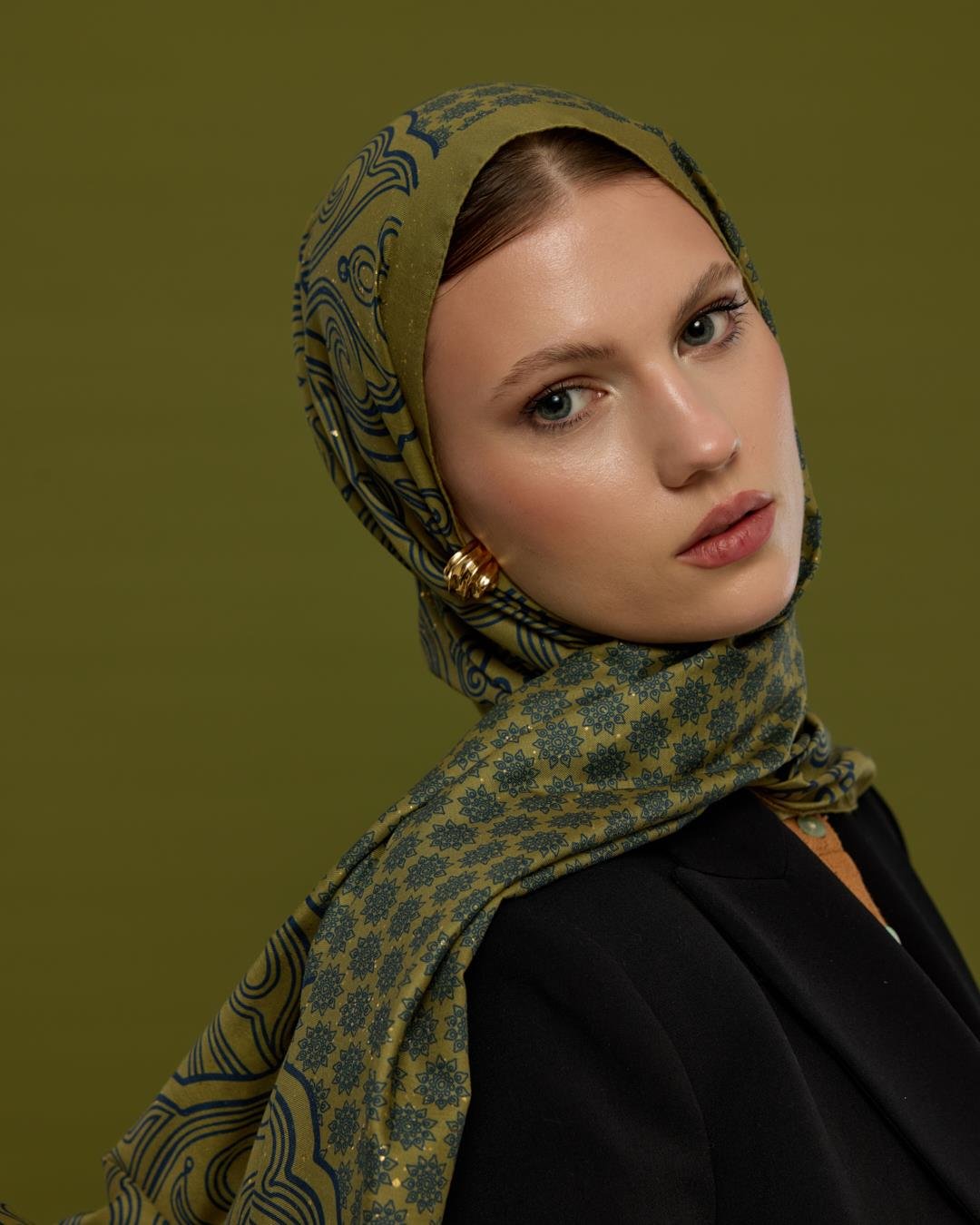 Altın & Lacivert Bala Hatun Desen Işıltılı Şal