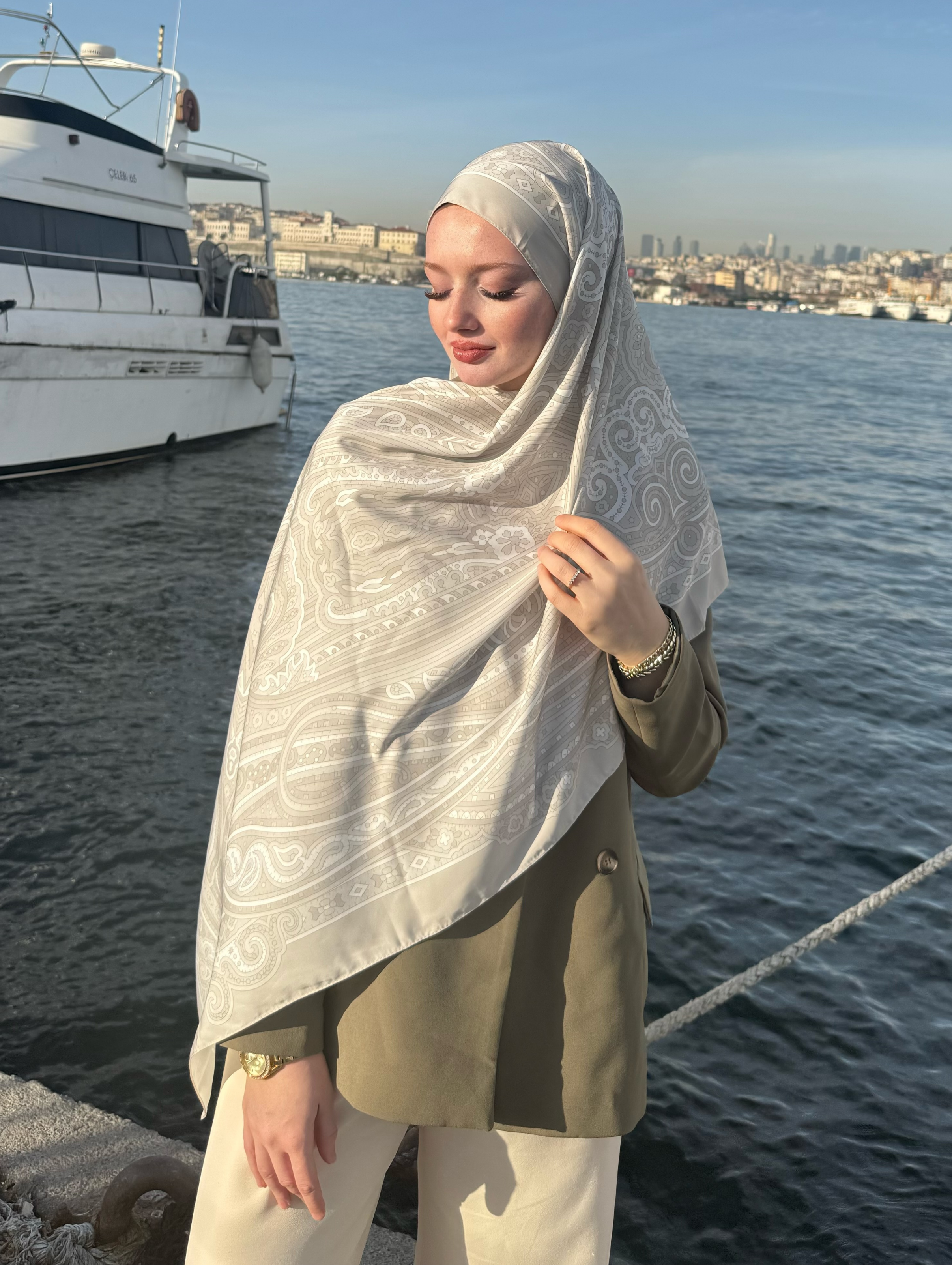 Bej Zeren Desen İpek Şal