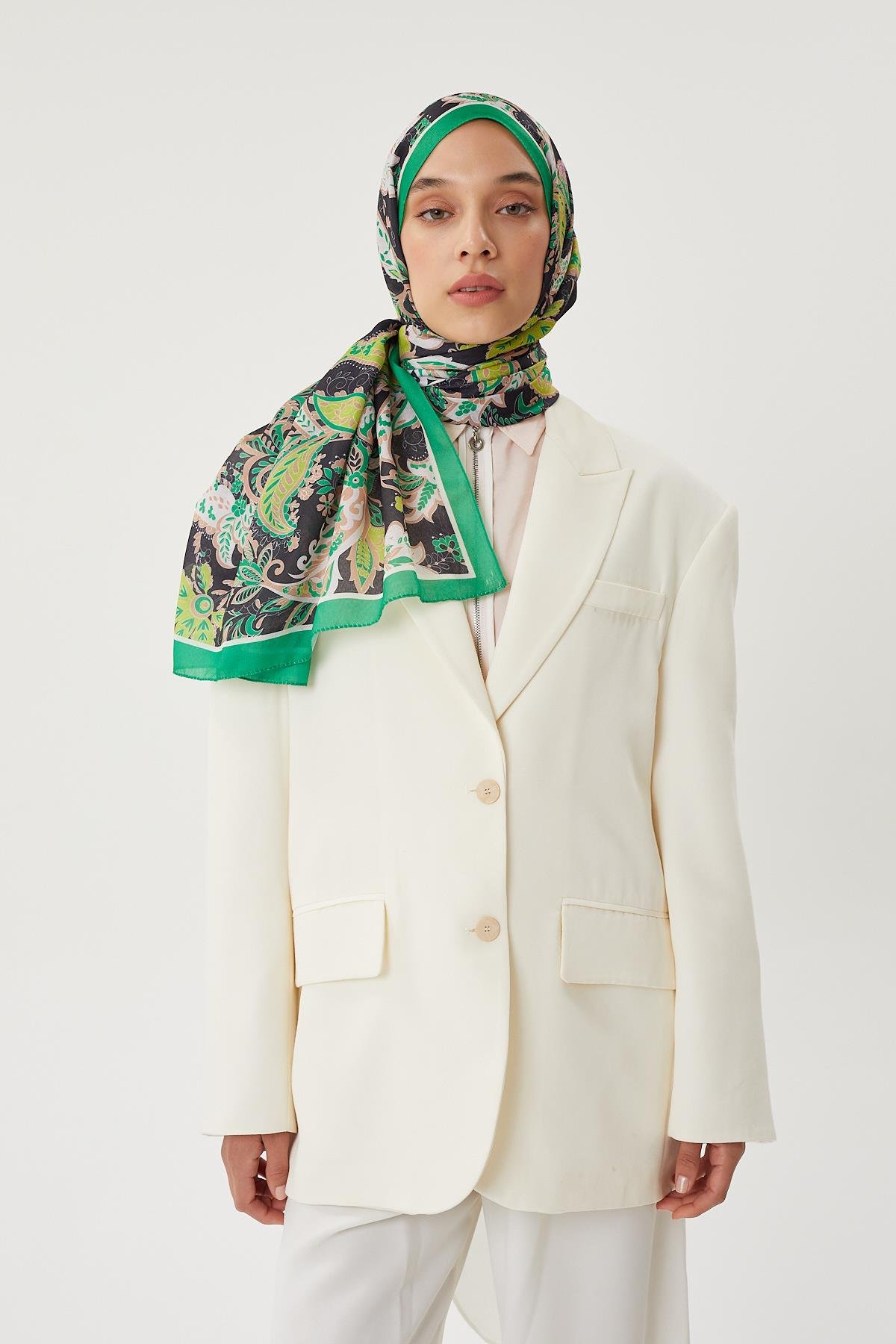 Benetton & Siyah Retro Desen Şal