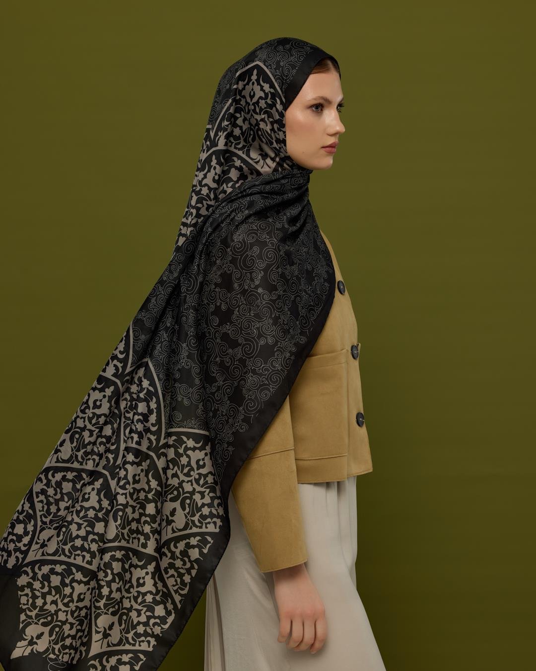 Gece & Krem Saraylı Desen Şal