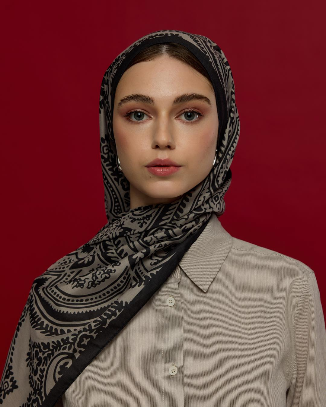 Gece & Krem Sultani Desen Şal