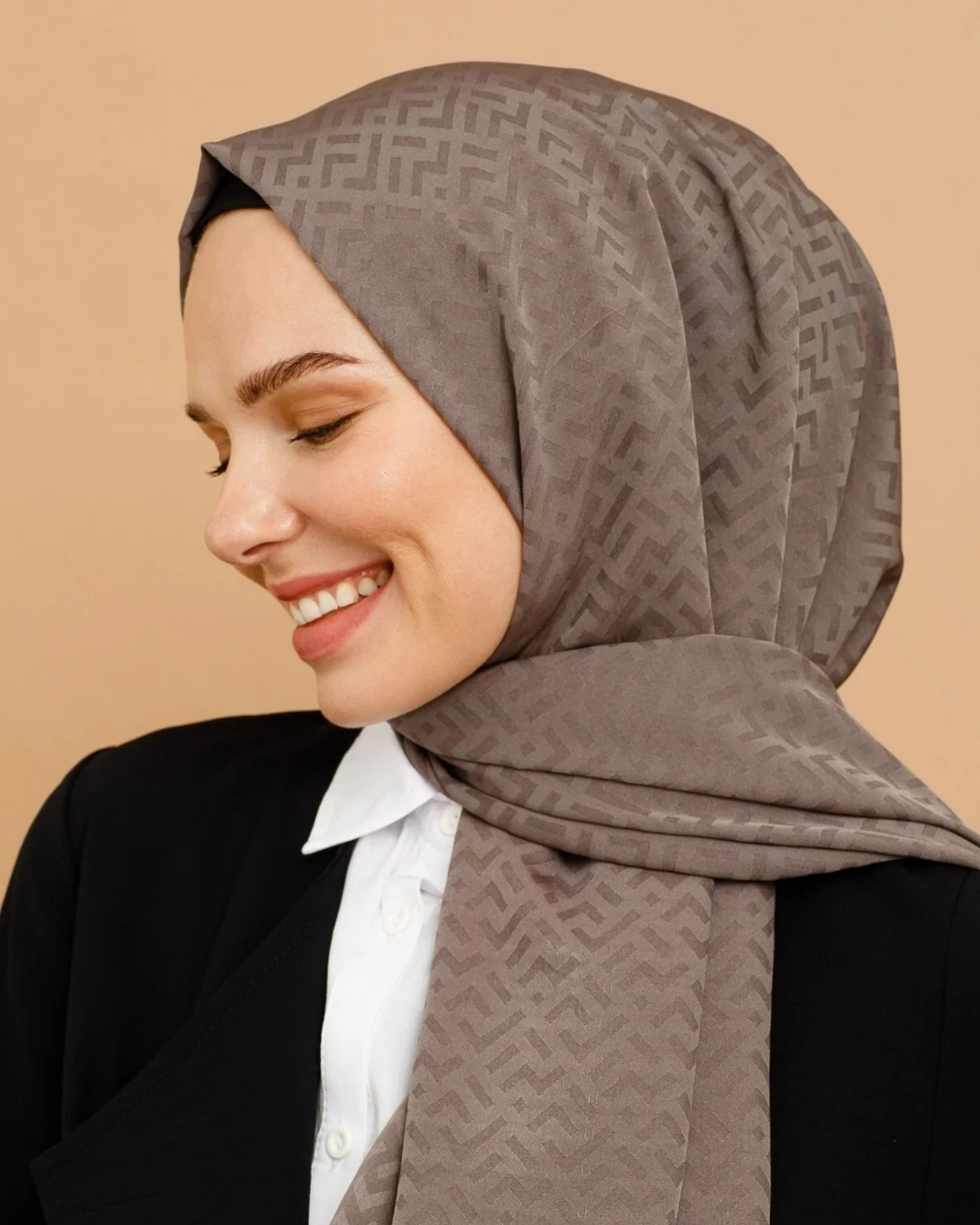 Gri Z Desen İpeksi Jakar Şal