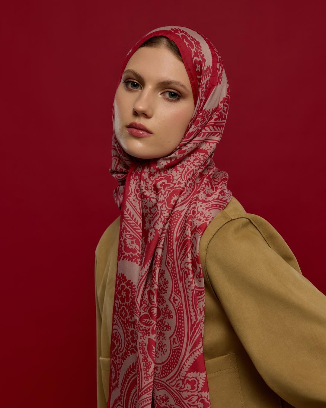 Gülkurusu & Fildişi Sultani Desen Şal