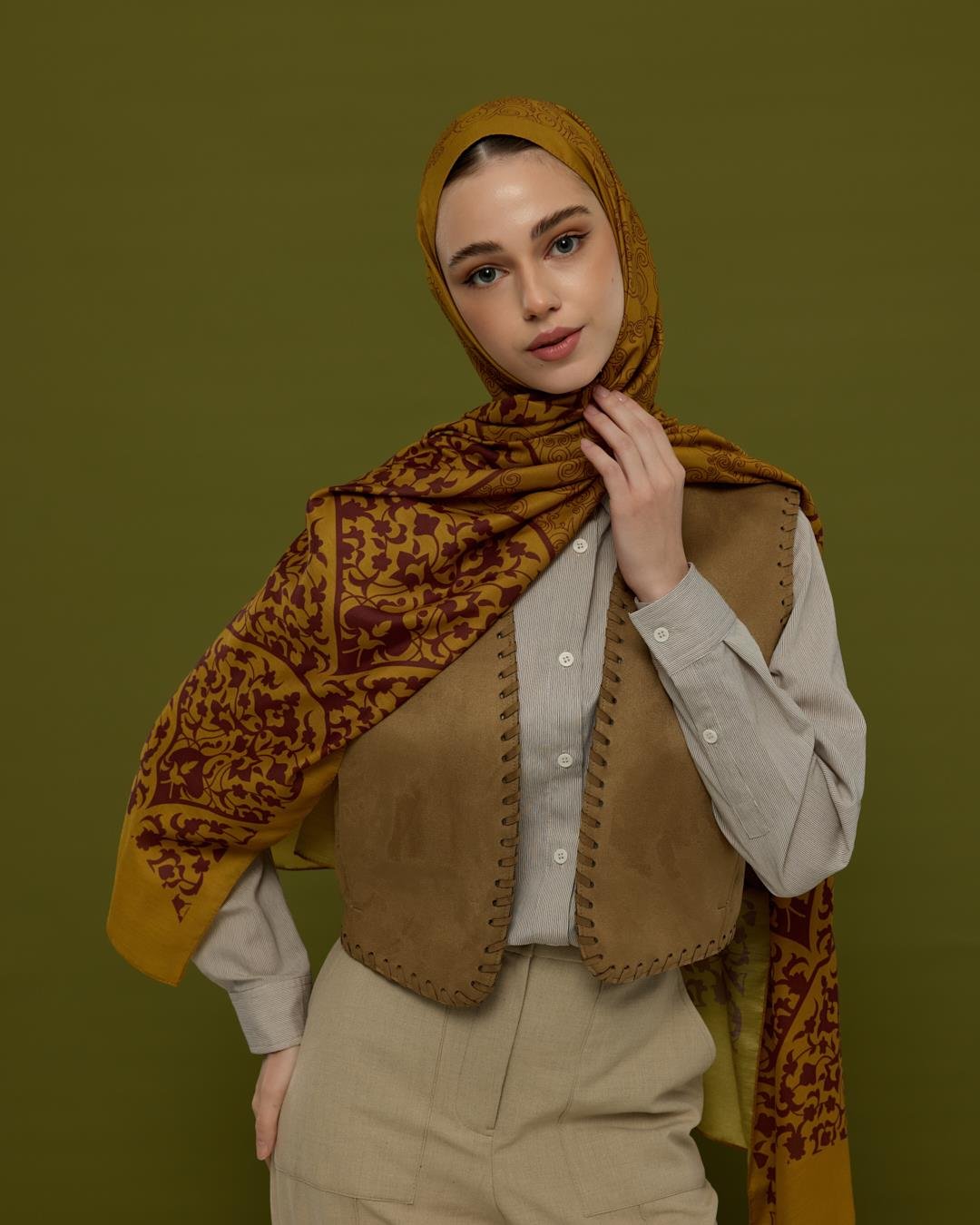 Saf Altın & Tarçın Rüzgarı Saraylı Desen Şal