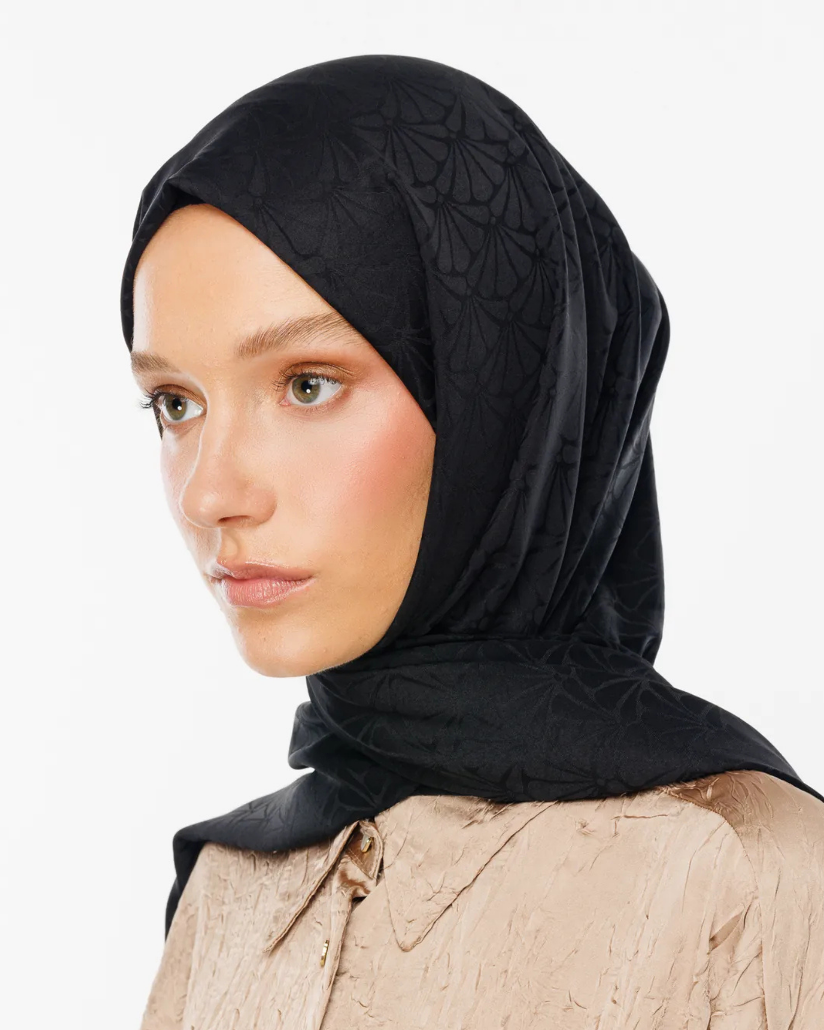 Siyah Lotus Desen İpeksi Jakar Şal