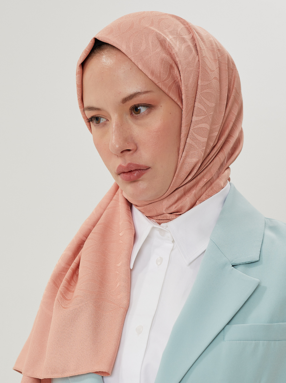 Sütlü Kahve Shine Desen Jakar Şal