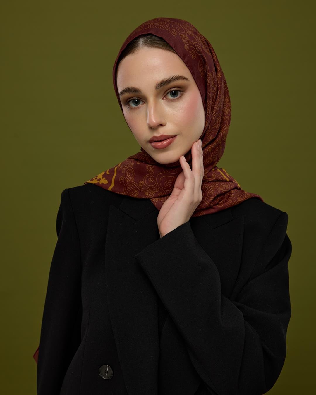 Tarçın Rüzgarı & Saf Altın Saraylı Desen Şal