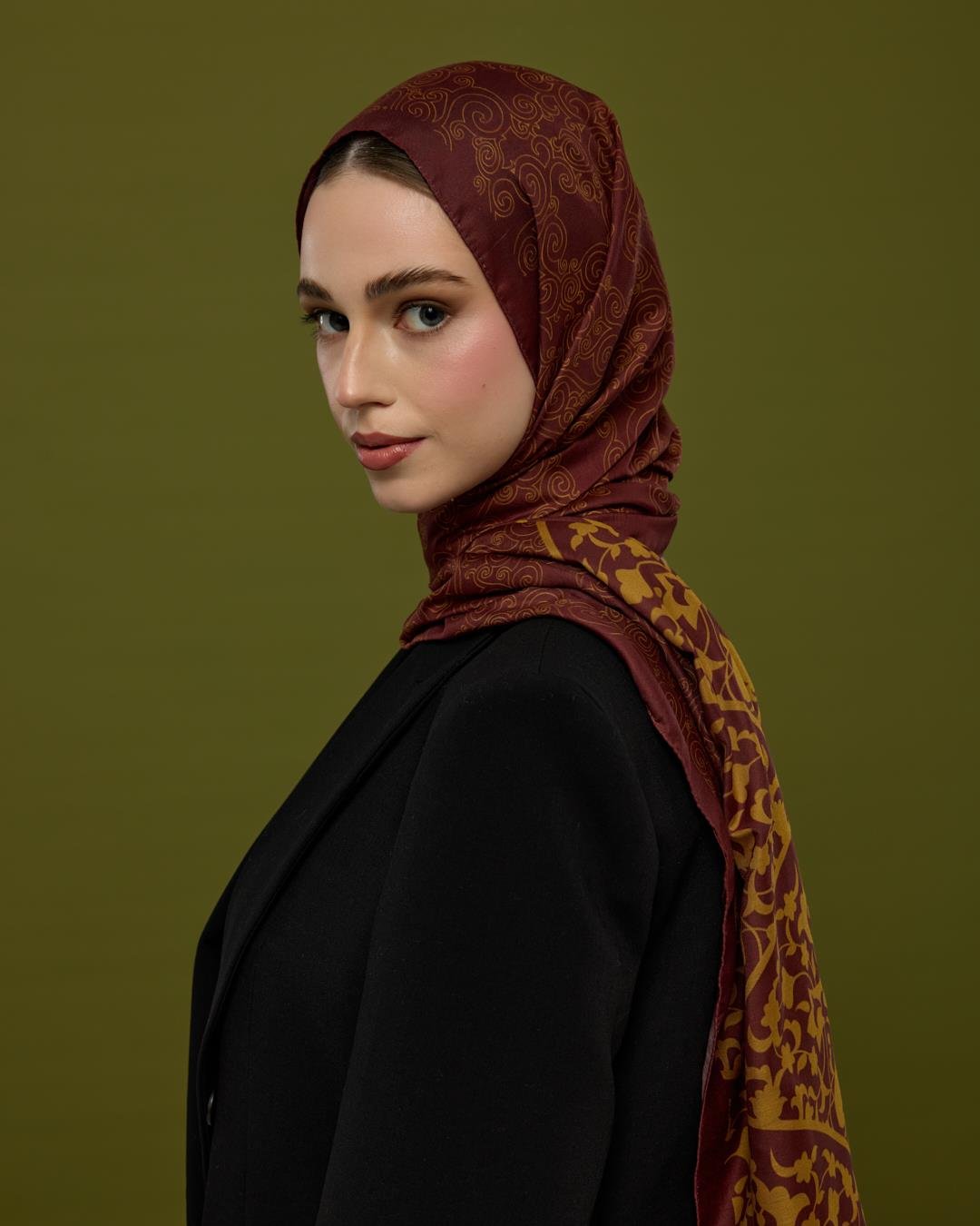 Tarçın Rüzgarı & Saf Altın Saraylı Desen Şal