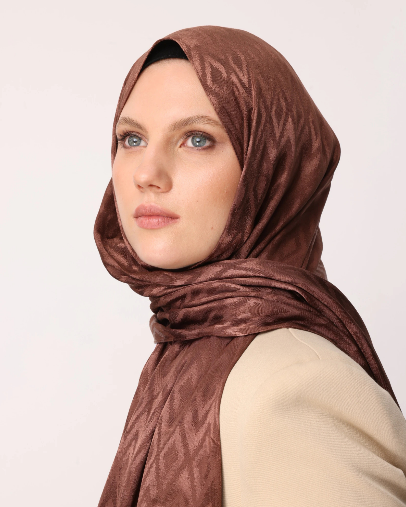 Yalı Karo Desen Parlak Jakar Şal