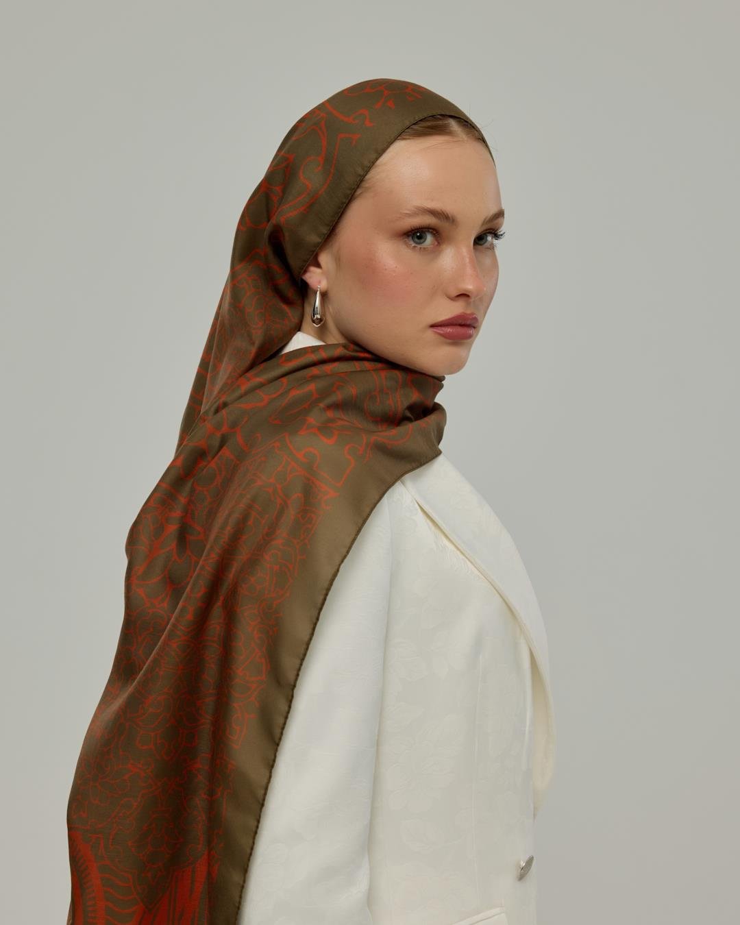 Zeytin Kabuğu & Tarçın Işıltısı Harem Rüyası Desen Şal